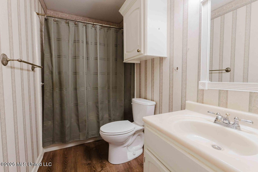 333 Lakebend Drive Property Photo 11