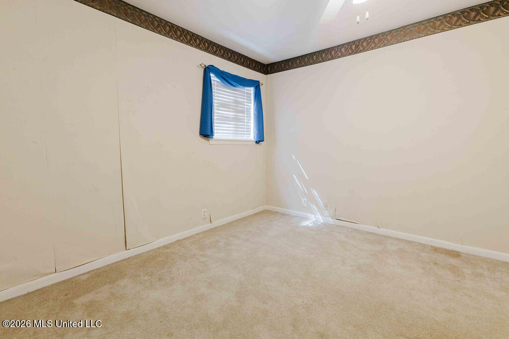 333 Lakebend Drive Property Photo 13
