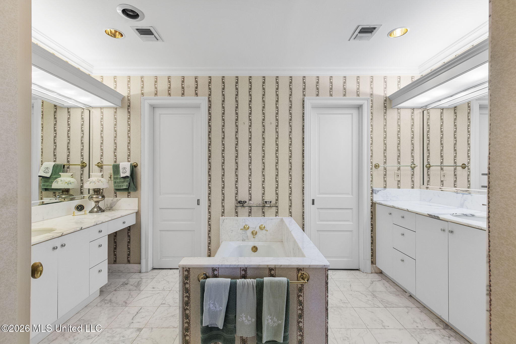 1200 Meadowbrook Road Property Photo 19