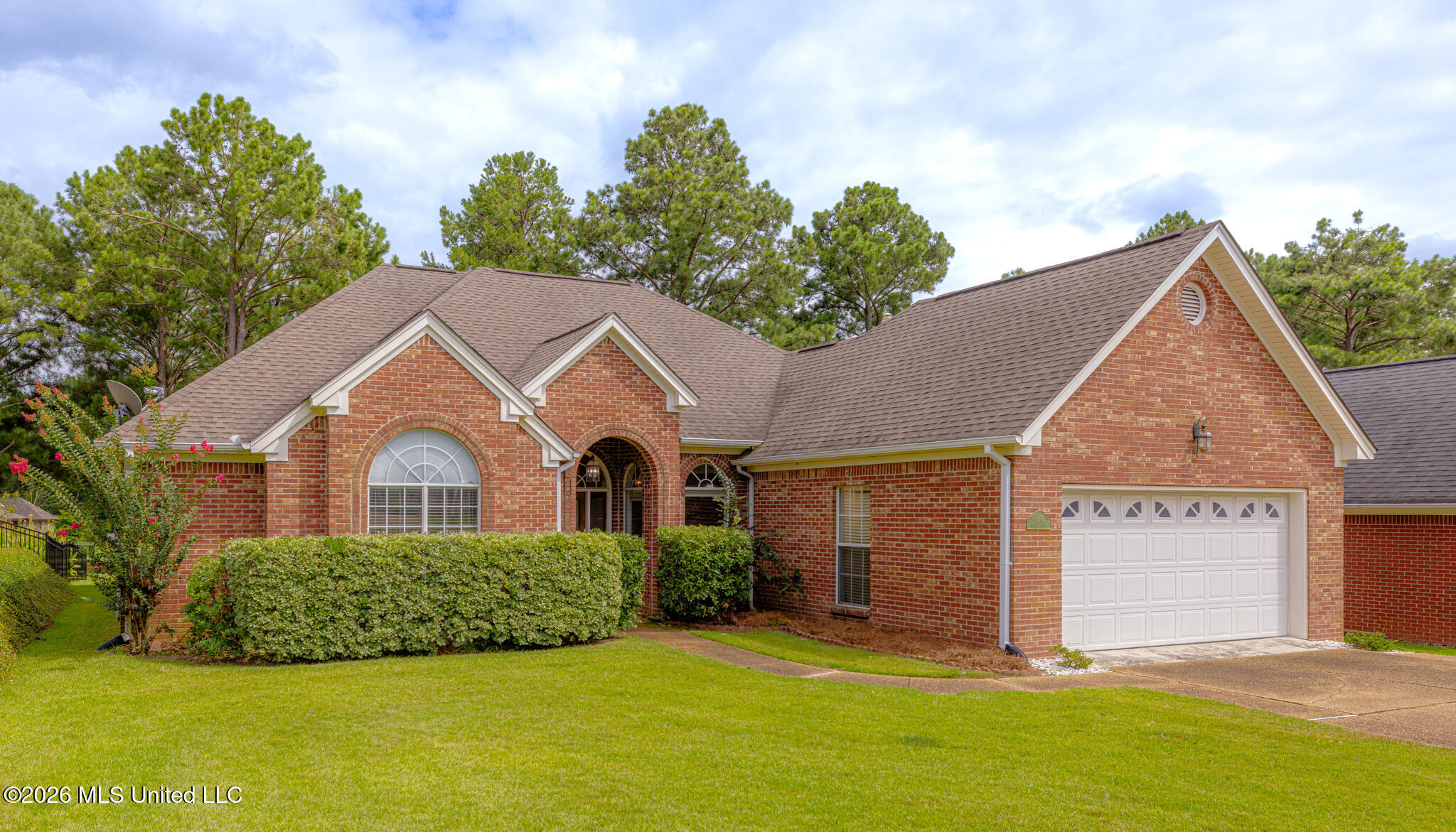 160 Apple Blossom Drive Property Photo 1