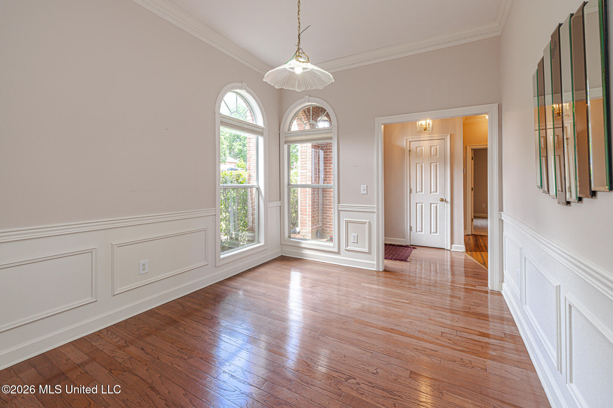 160 Apple Blossom Drive Property Photo 6
