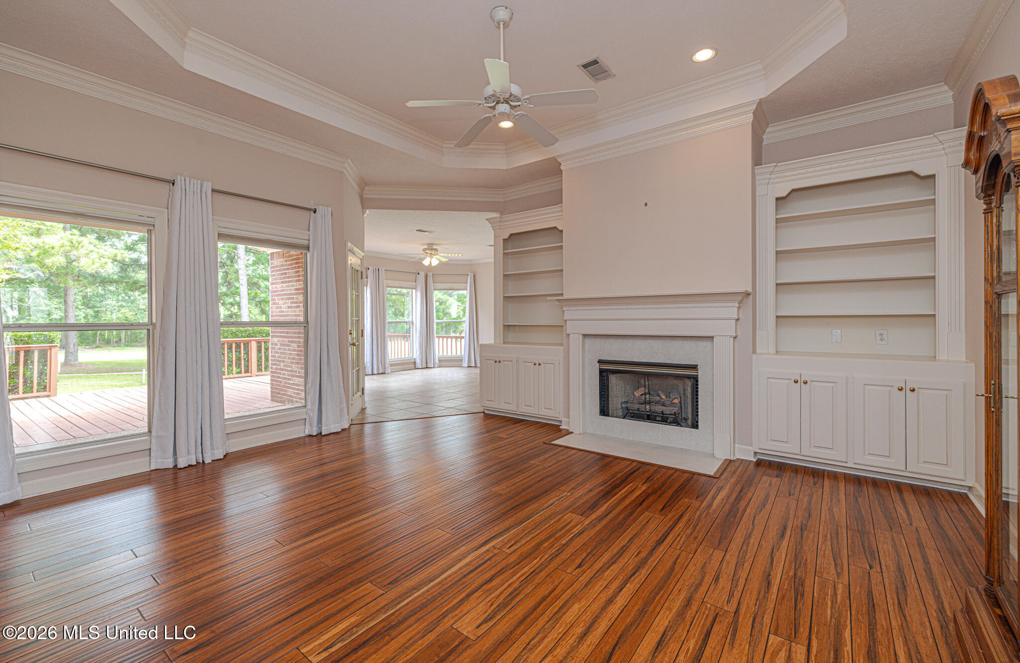 160 Apple Blossom Drive Property Photo 7