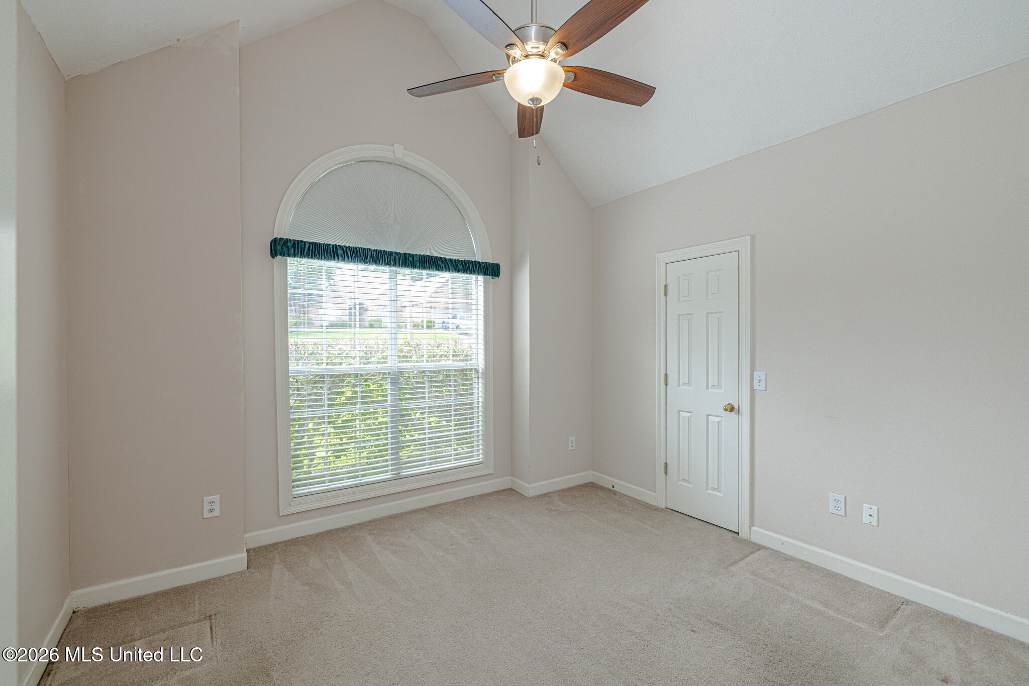 160 Apple Blossom Drive Property Photo 10