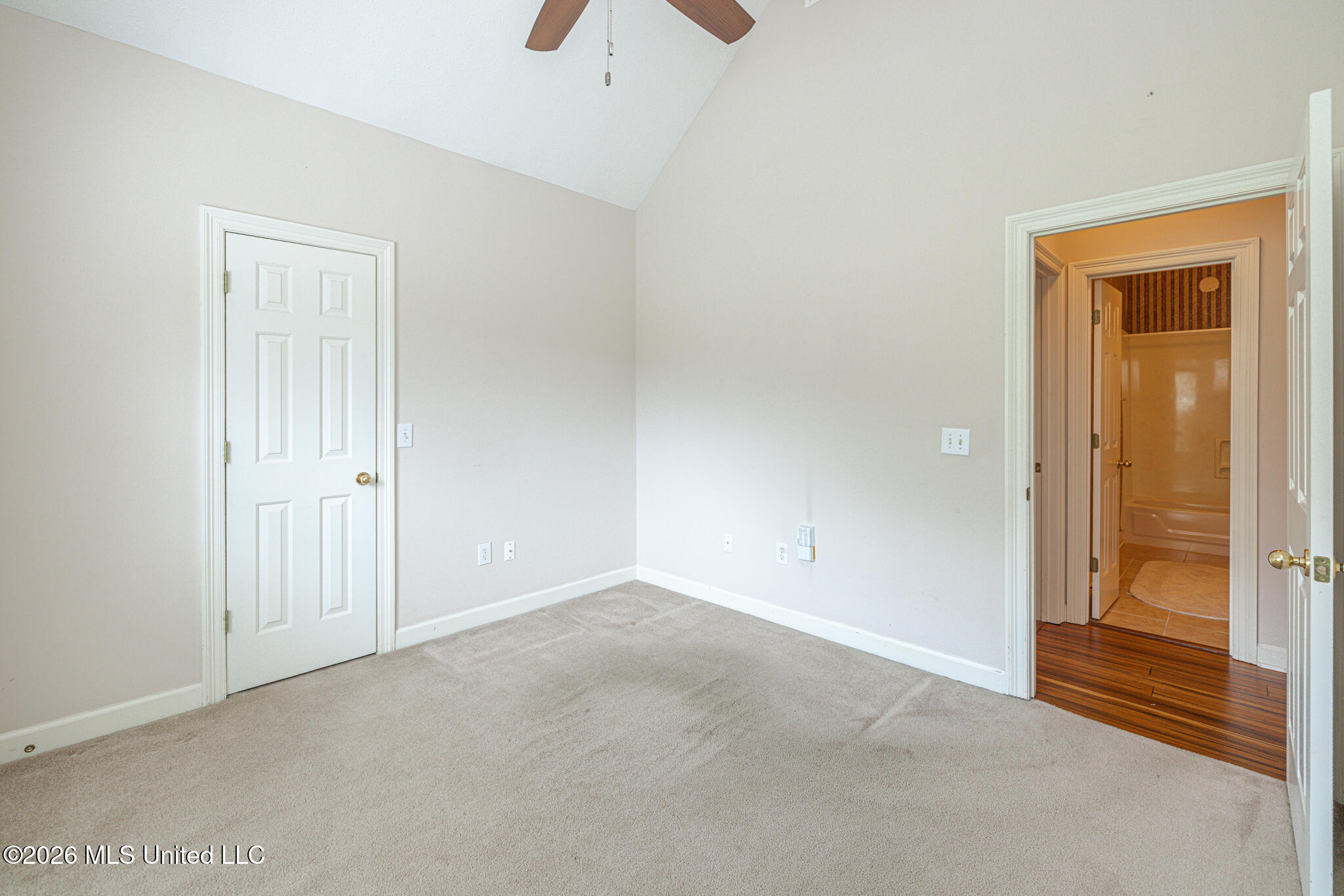 160 Apple Blossom Drive Property Photo 12