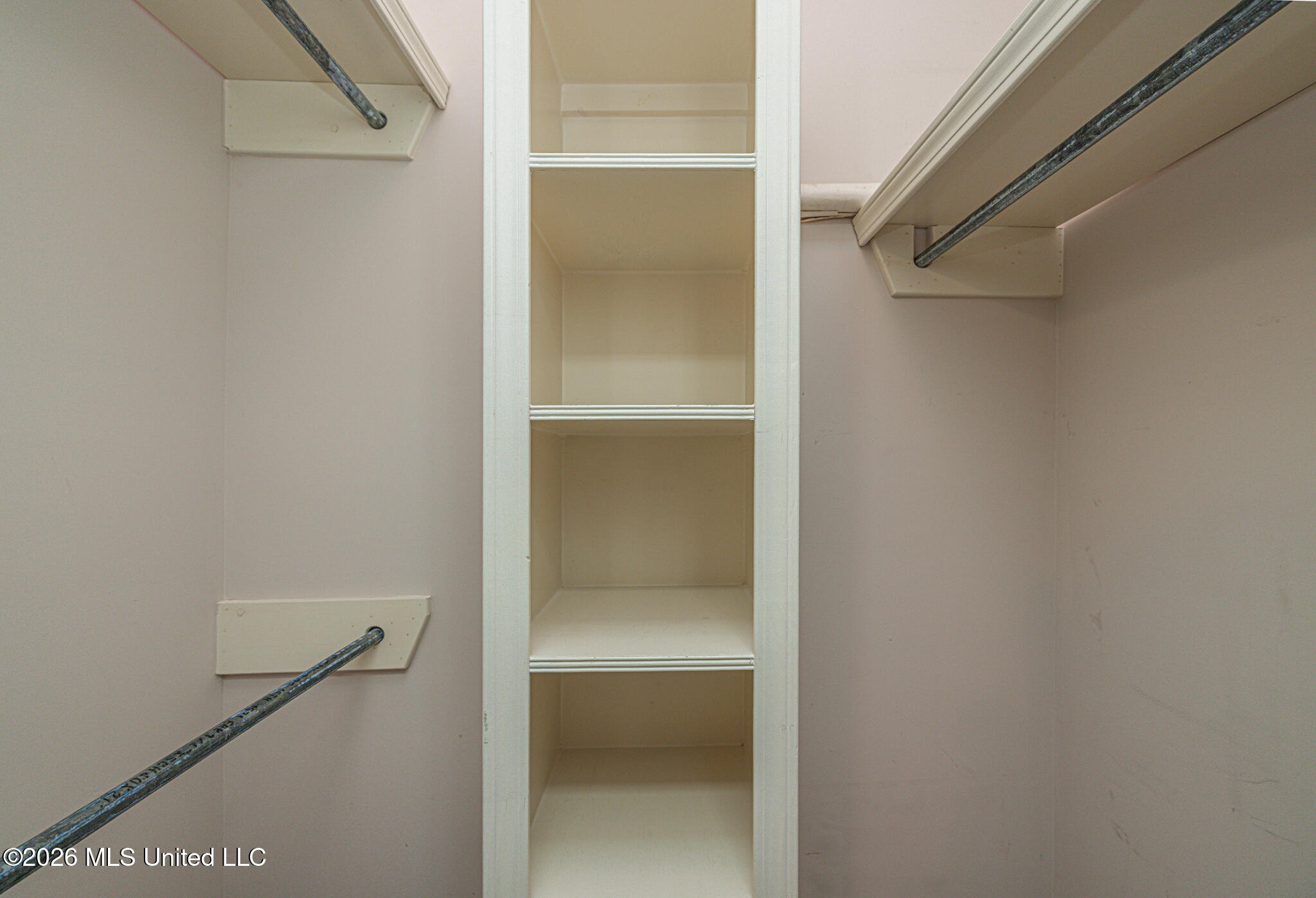 160 Apple Blossom Drive Property Photo 14