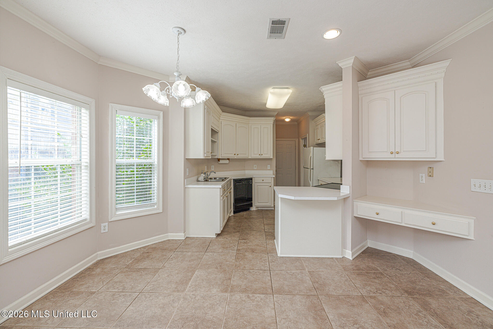 160 Apple Blossom Drive Property Photo 18