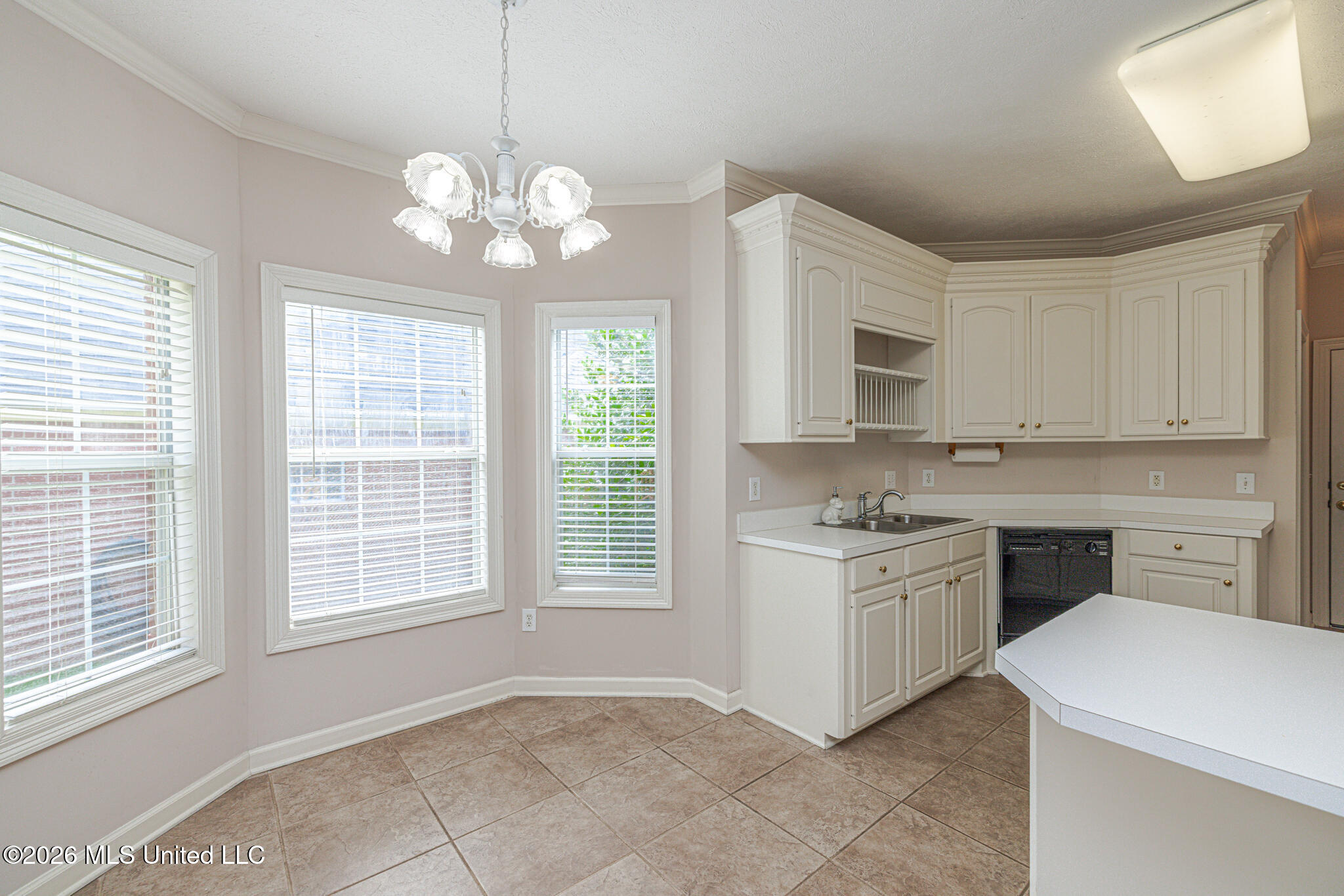 160 Apple Blossom Drive Property Photo 19