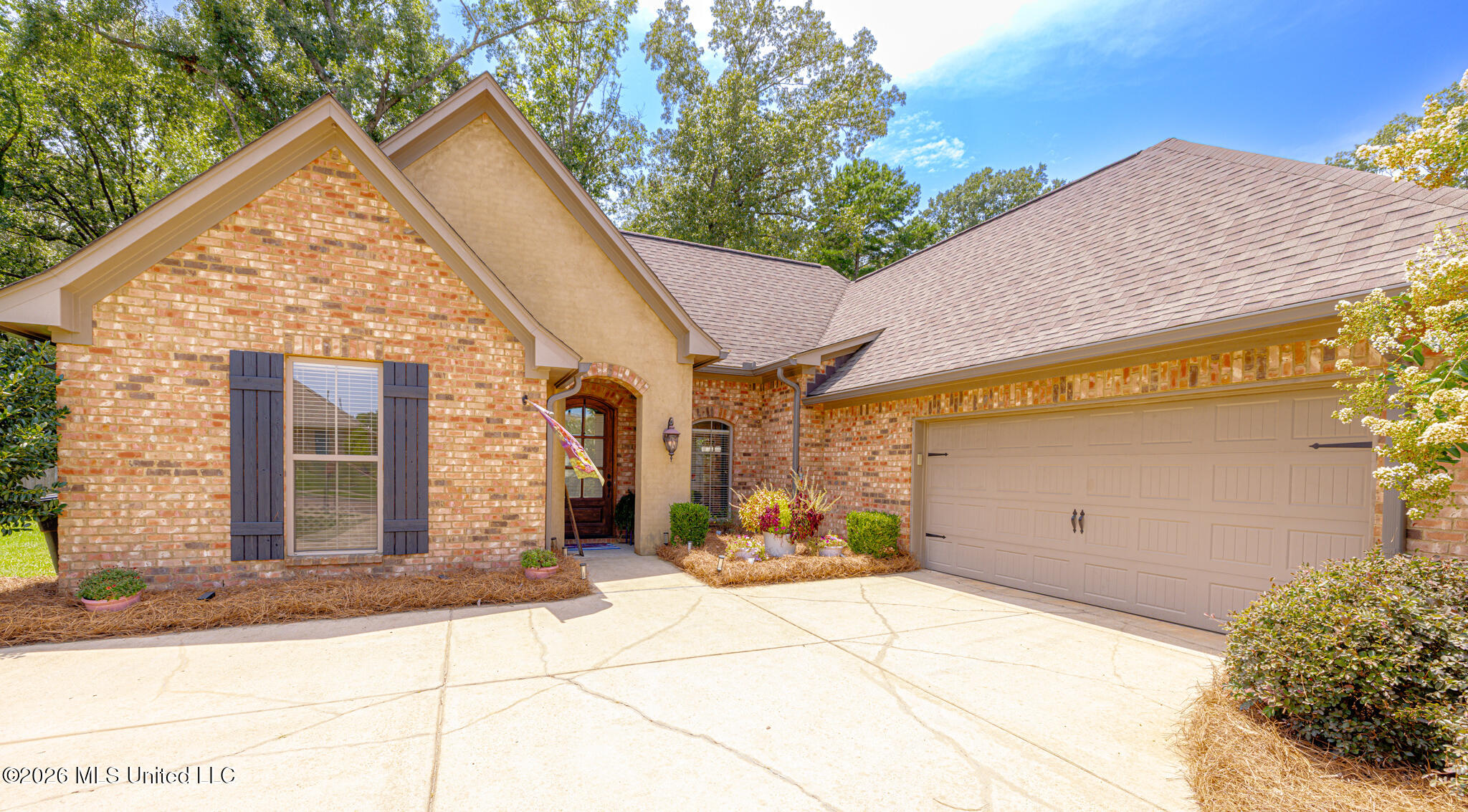 915 Timberton Drive Property Photo 3
