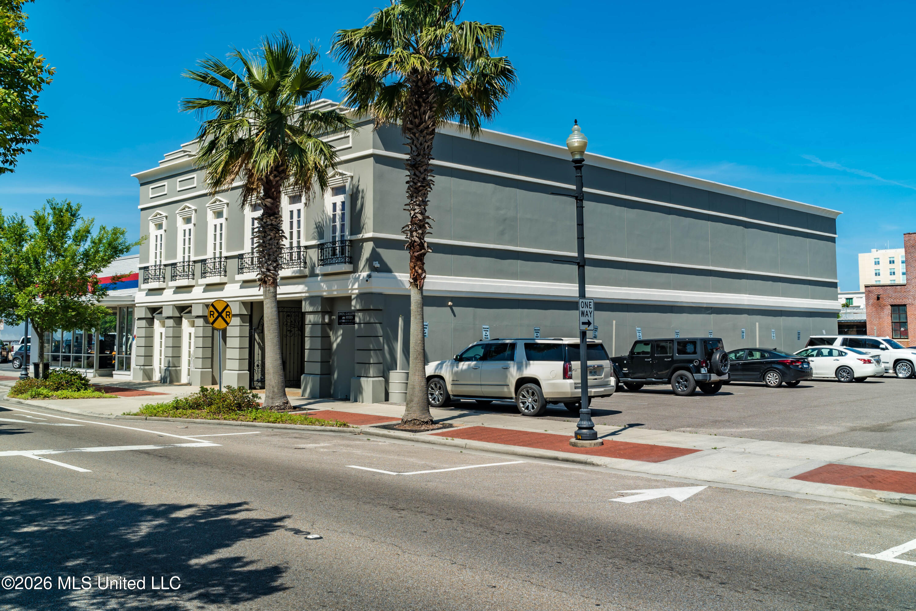 1414 25th Avenue Property Photo 2