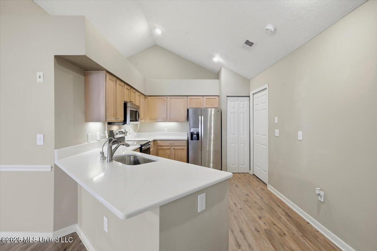 1104 Gerrits Landing Property Photo 11
