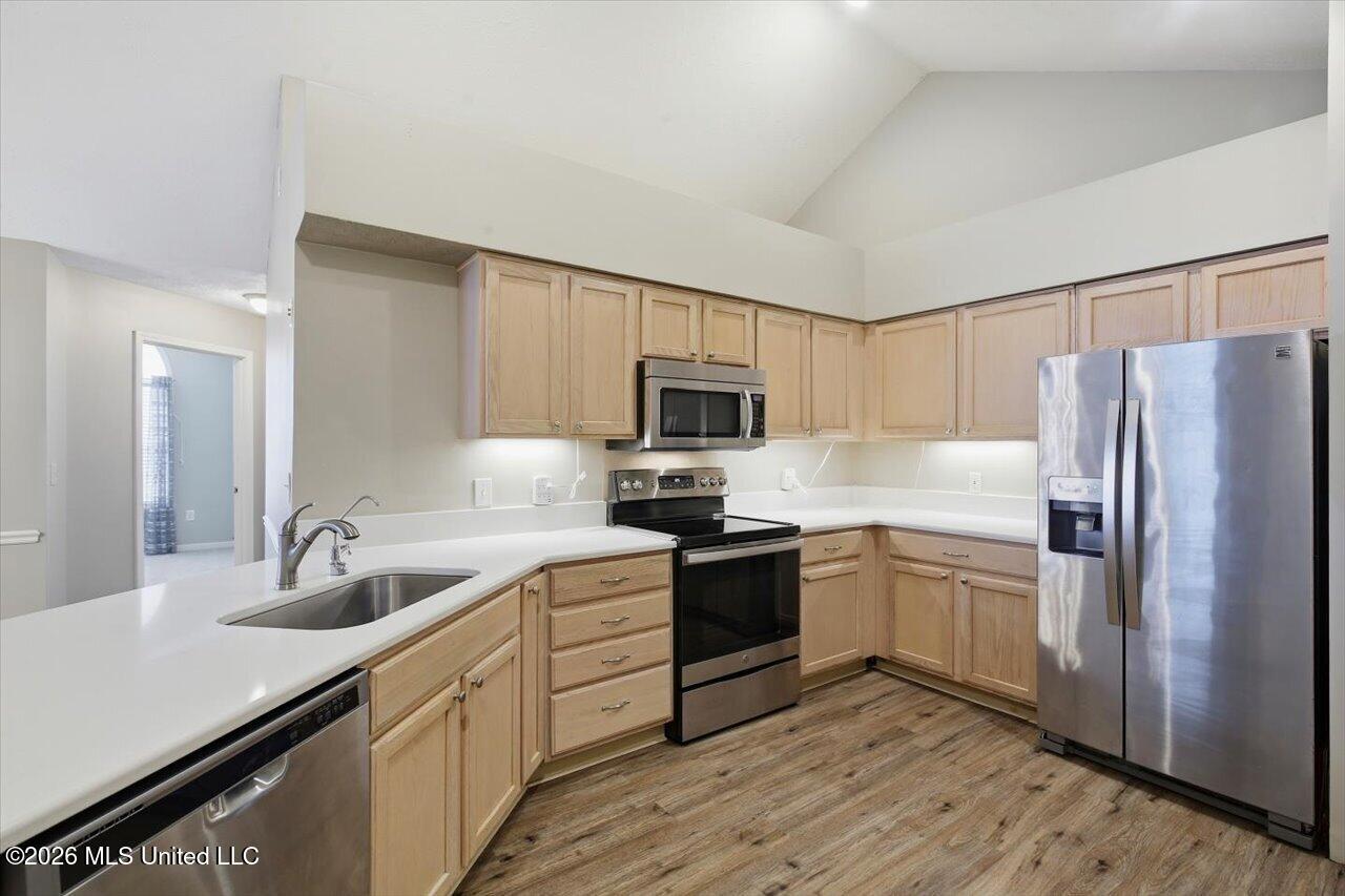 1104 Gerrits Landing Property Photo 12