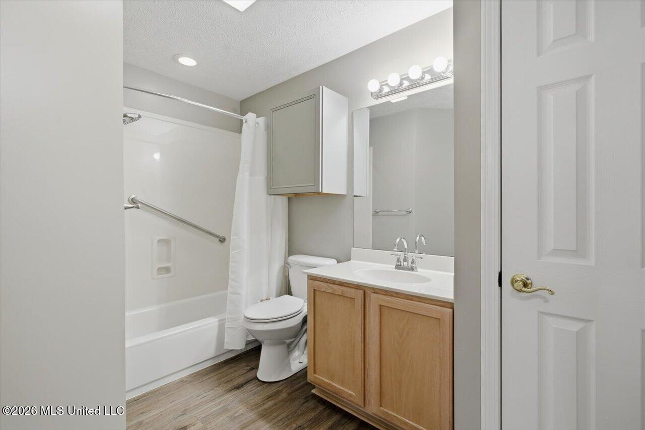 1104 Gerrits Landing Property Photo 27