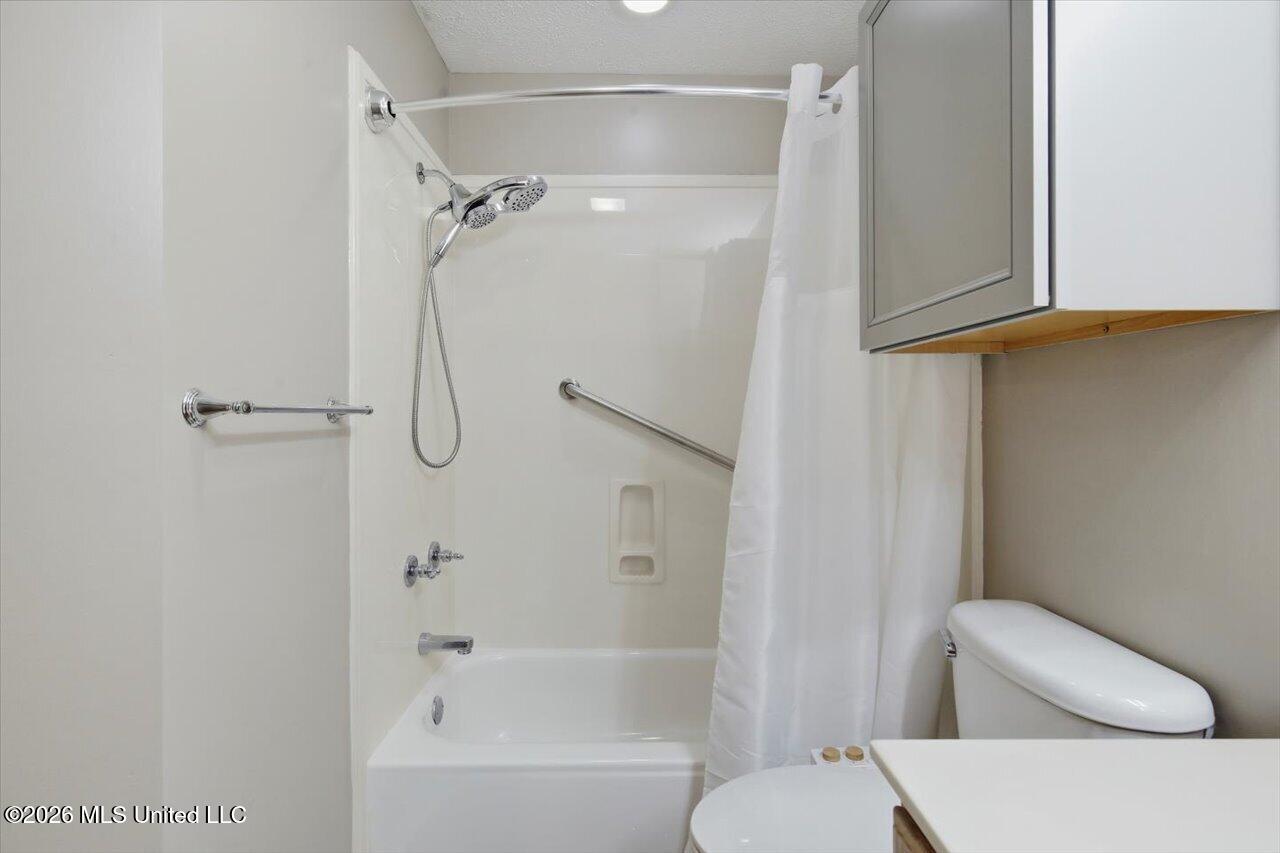 1104 Gerrits Landing Property Photo 28