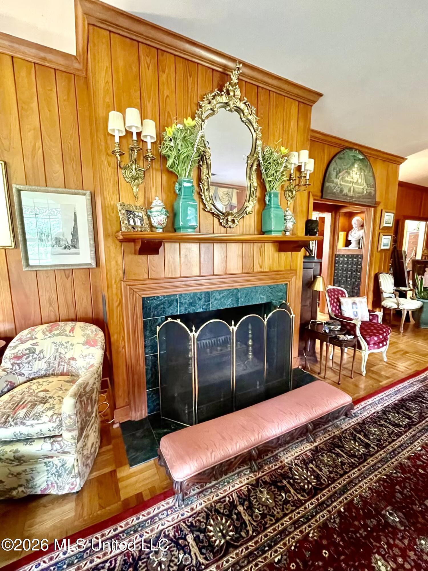 1858 E Lincoln Road Property Photo 8