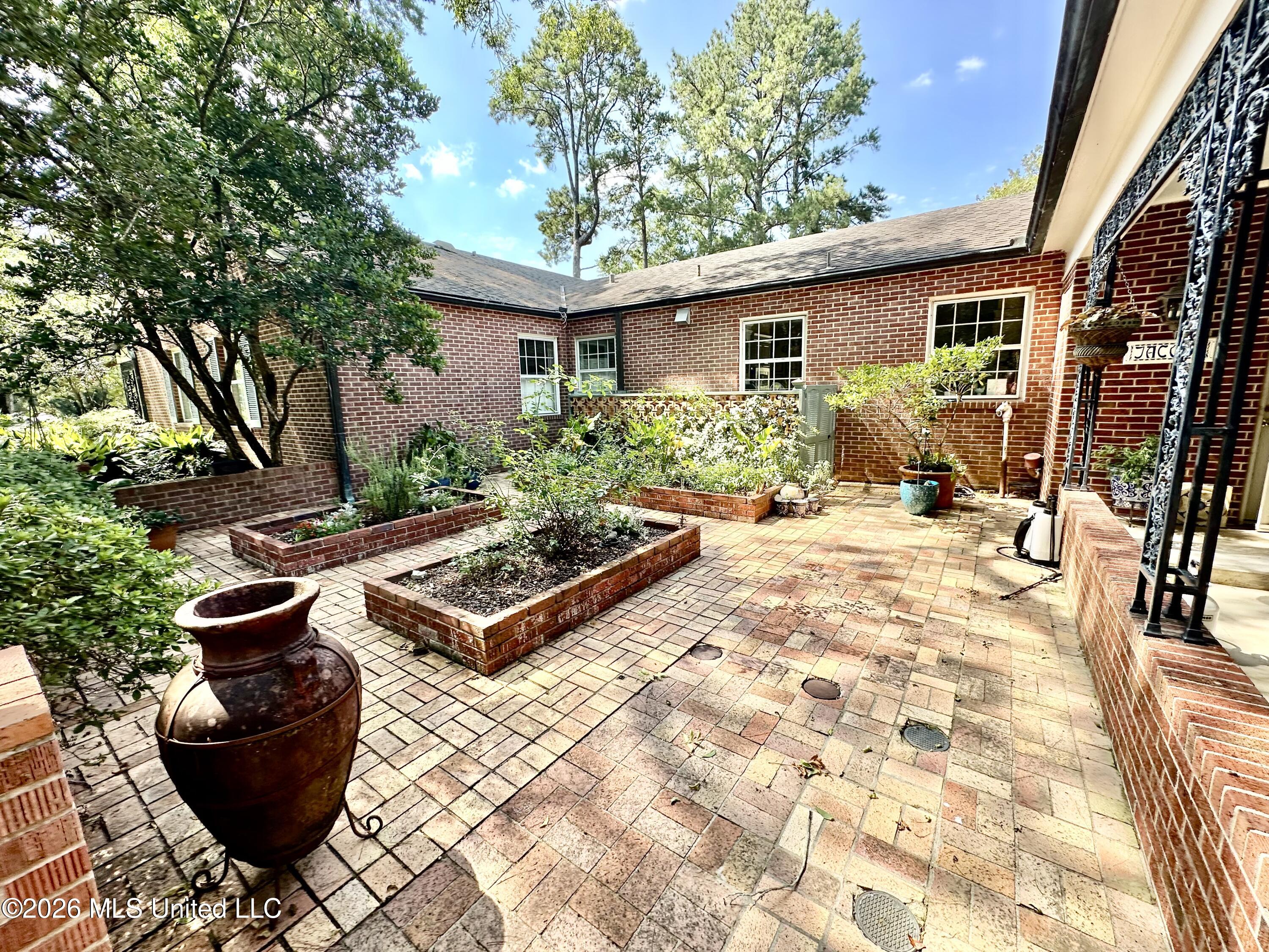 1858 E Lincoln Road Property Photo 60