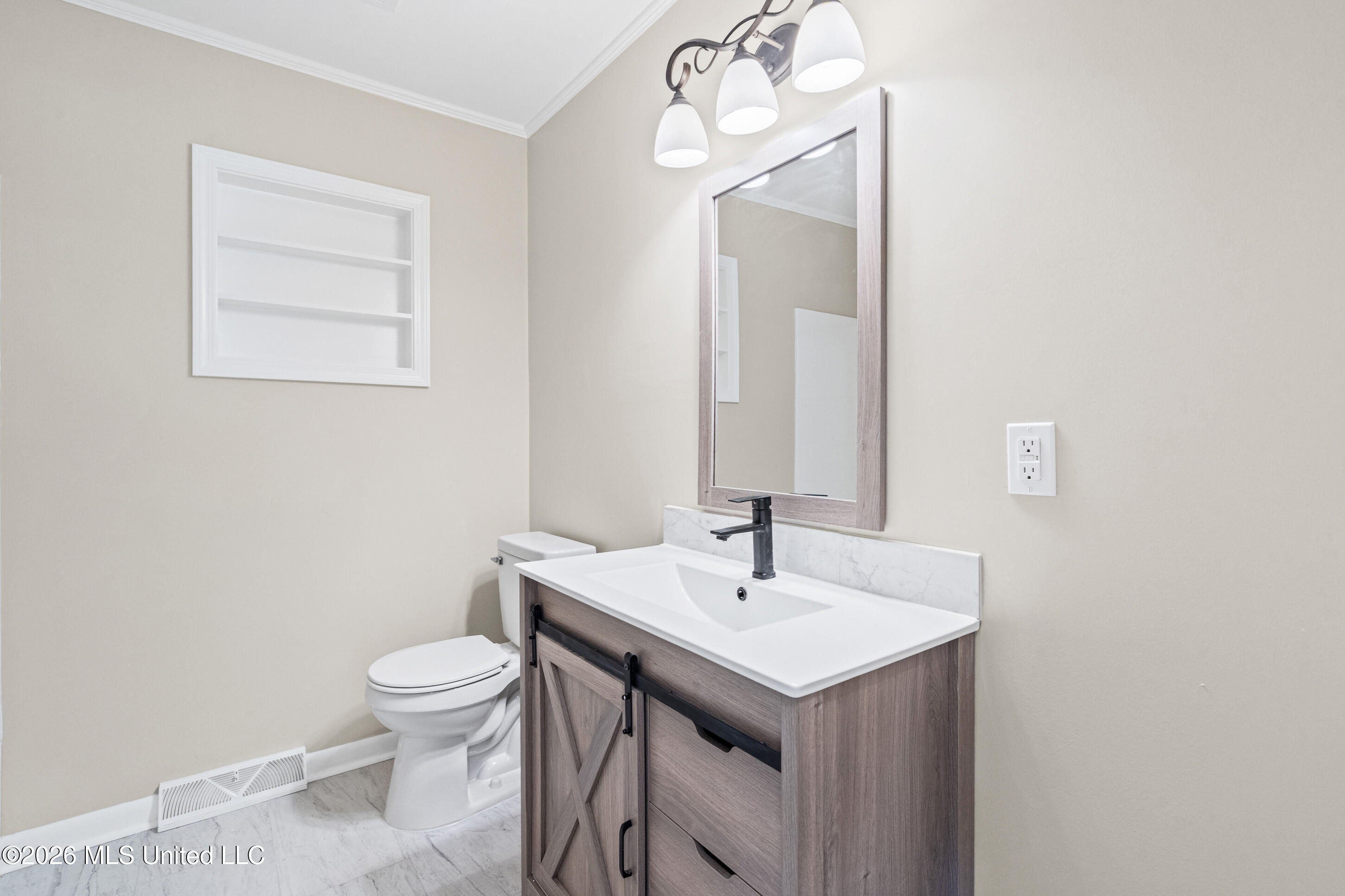 593 Autumn Street Property Photo 17