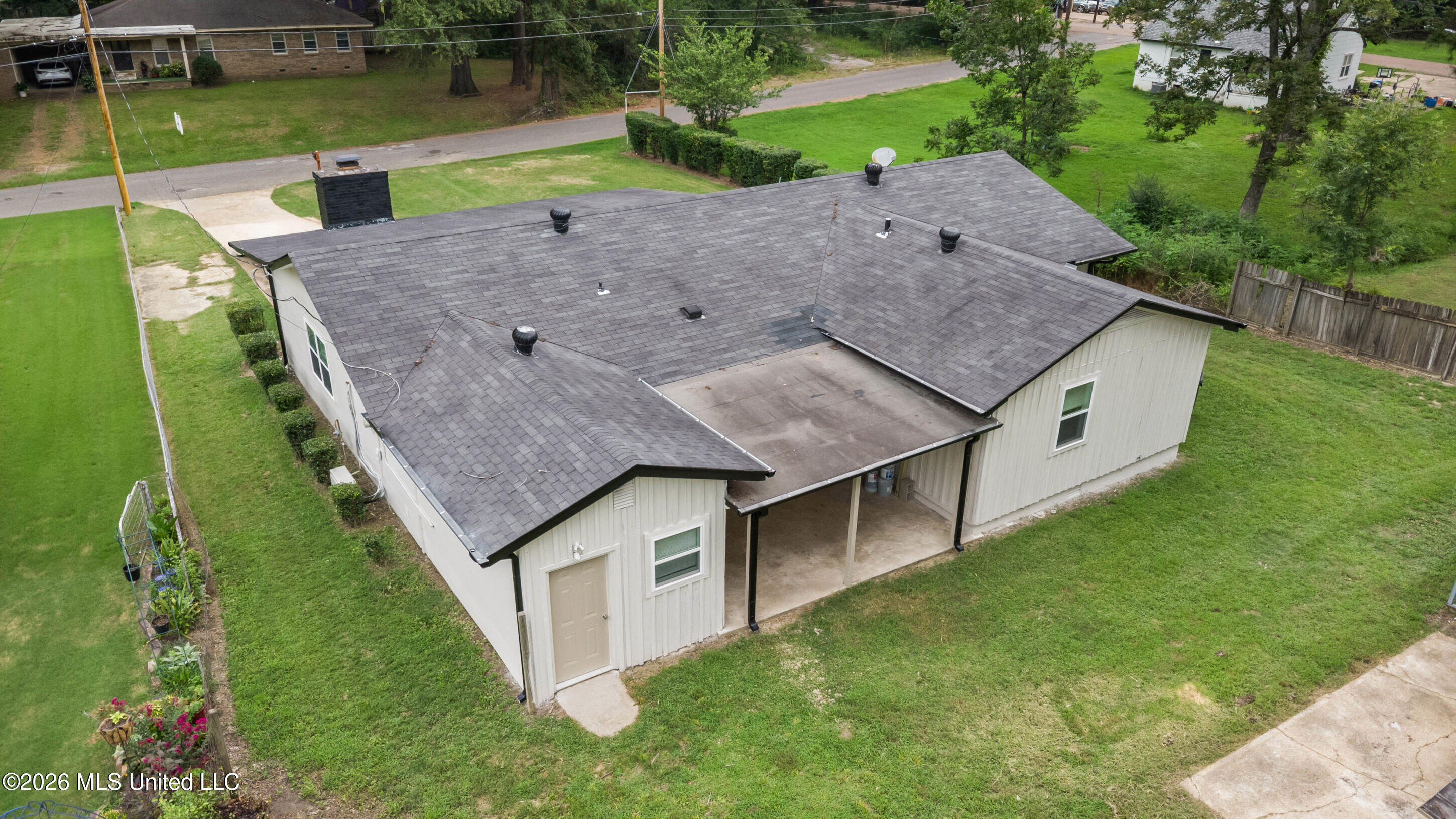 593 Autumn Street Property Photo 29