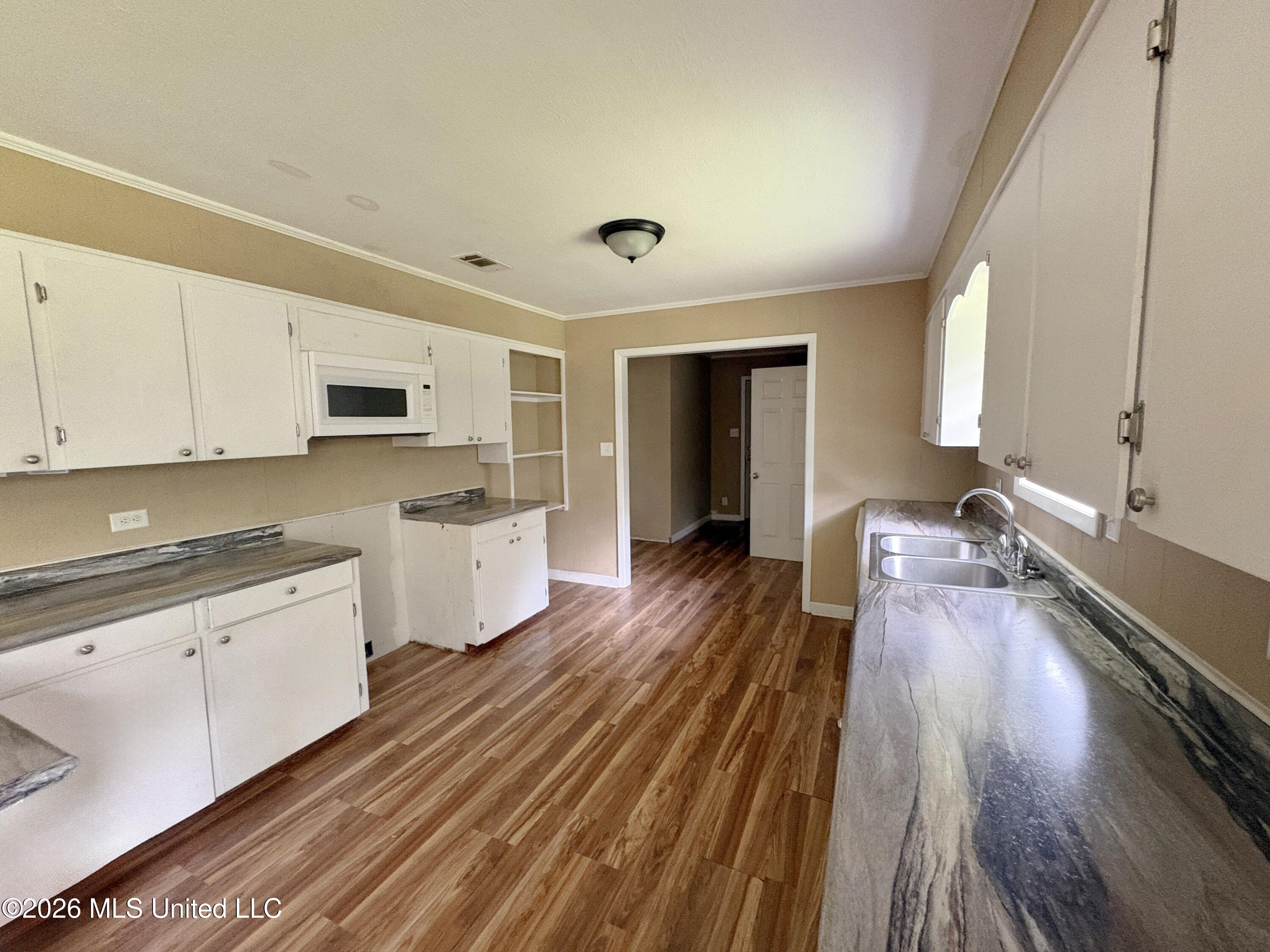 1728 Walton Avenue Property Photo 5