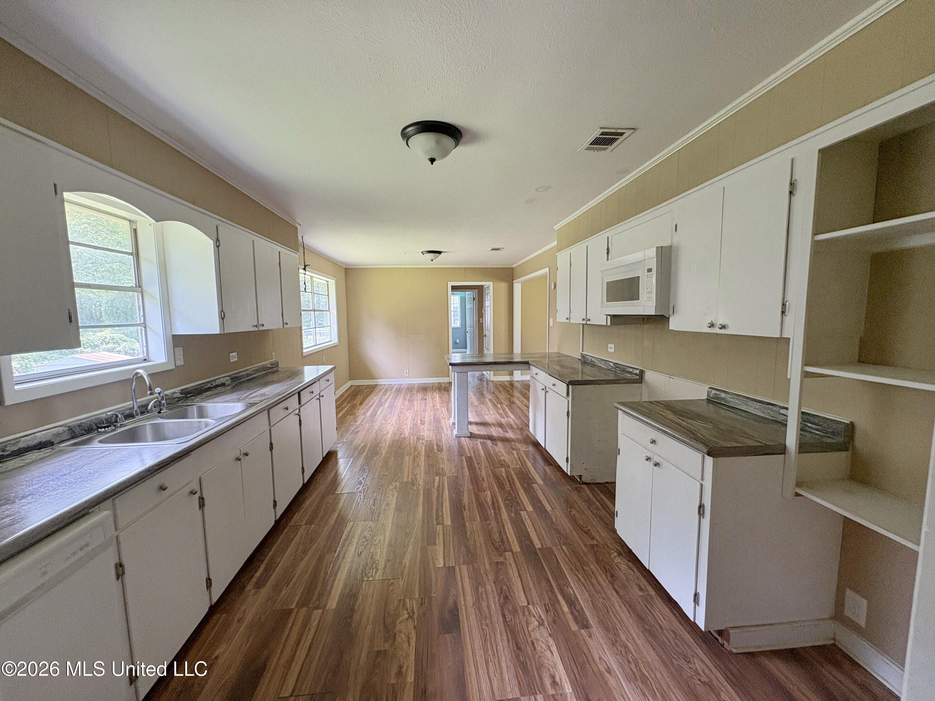 1728 Walton Avenue Property Photo 6