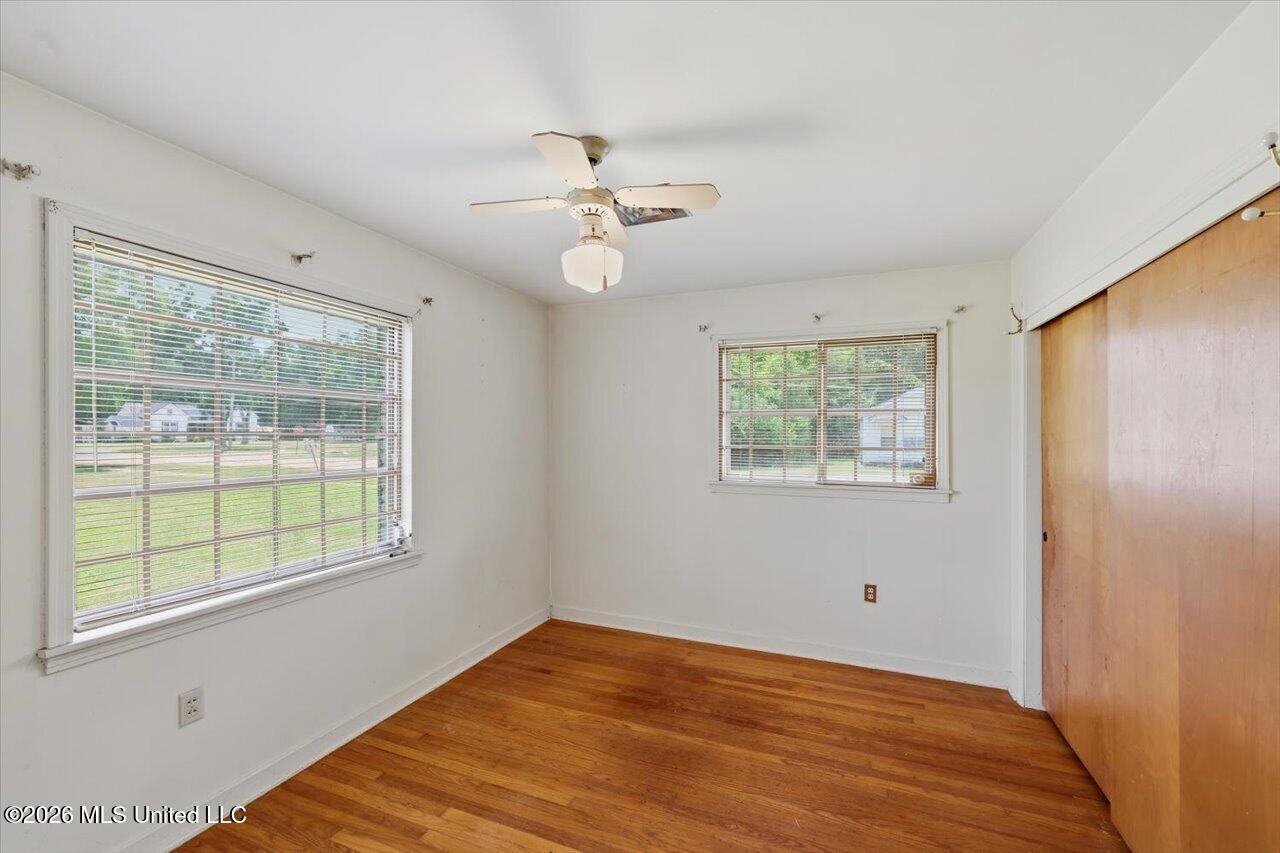 107 W Bell Avenue Property Photo 27