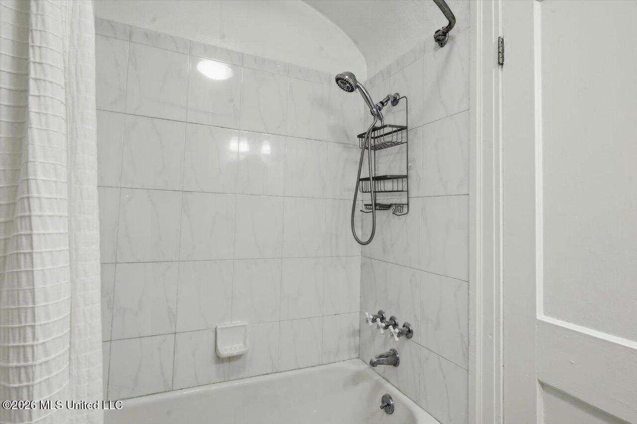 1521 Saint Ann Street Property Photo 39