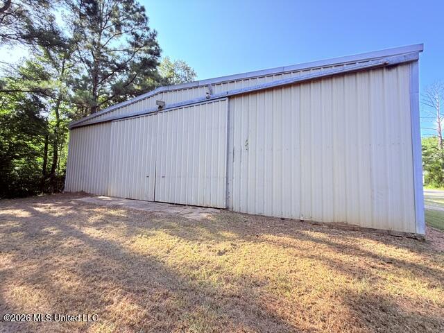 1111 Dummy Line Road Property Photo 9