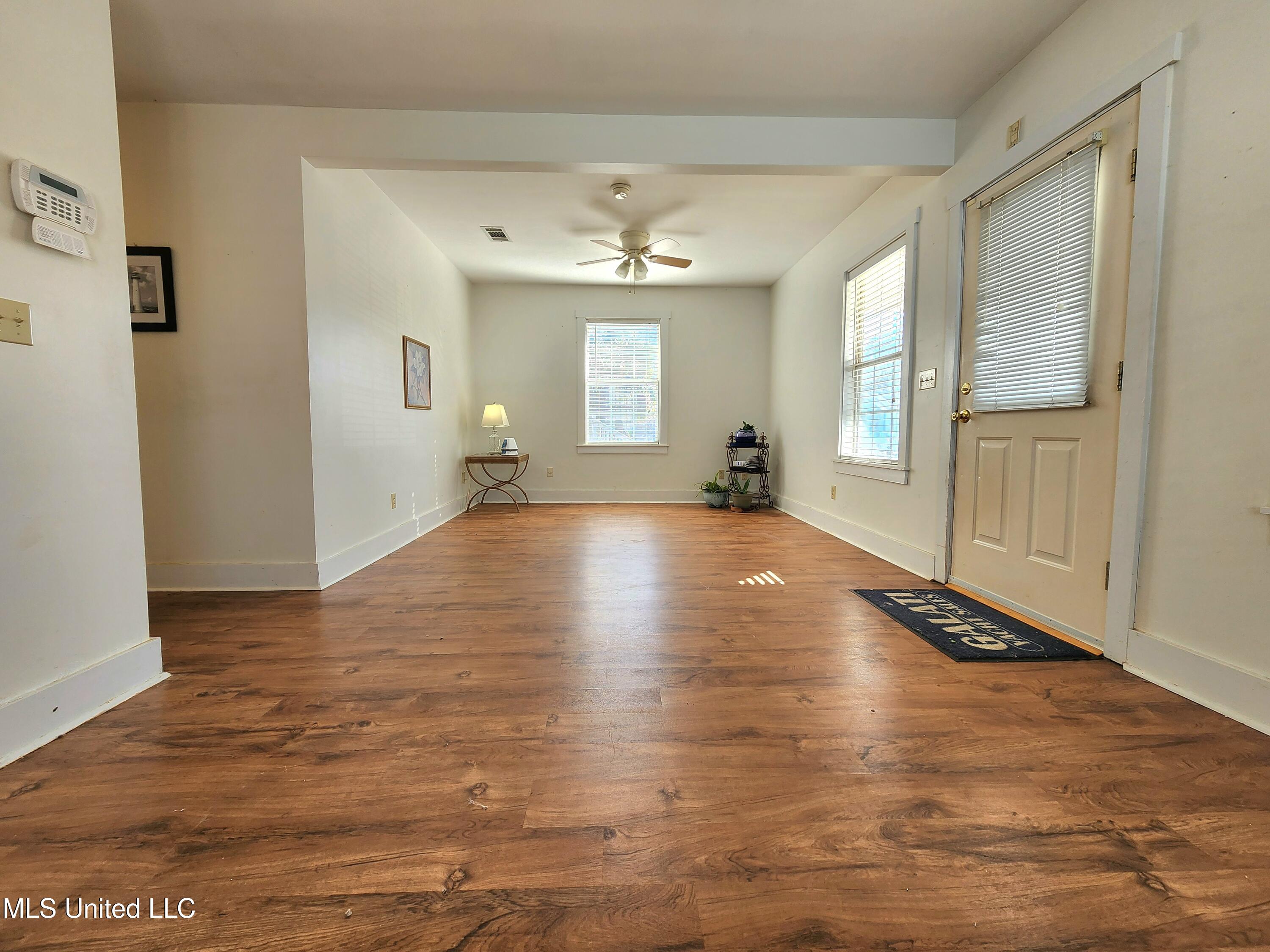 332 Haise Street Property Photo 3