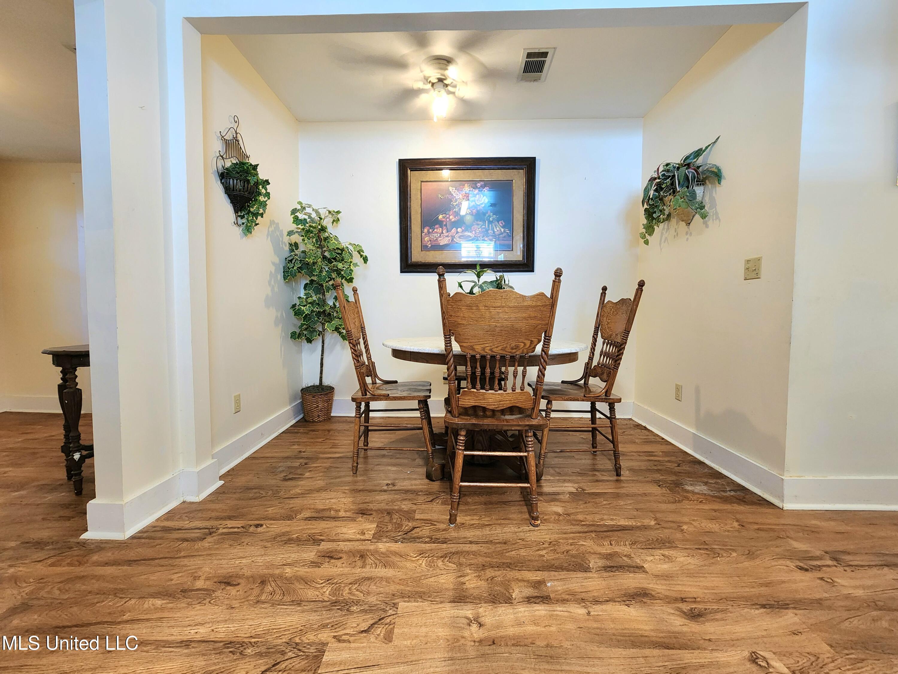 332 Haise Street Property Photo 10