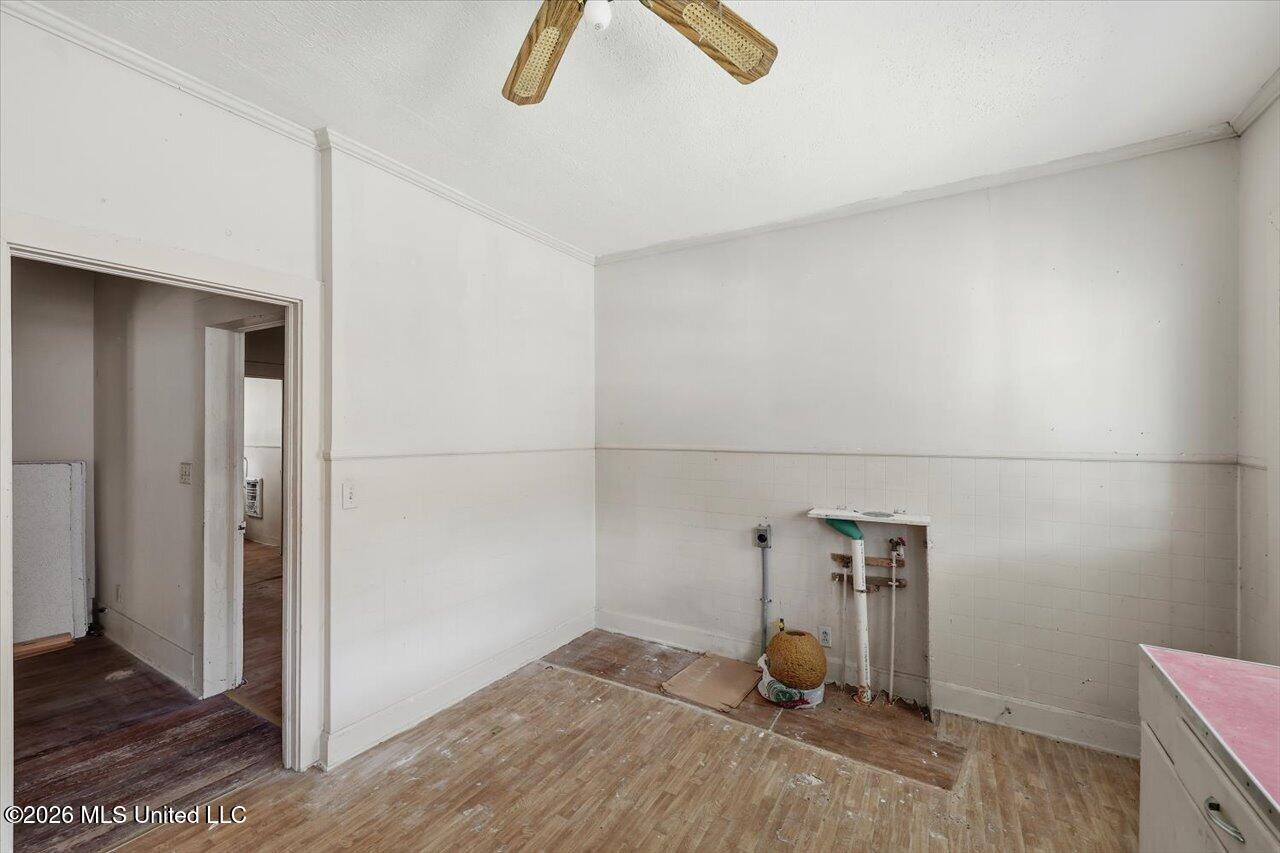 109 W Bell Avenue Property Photo 10