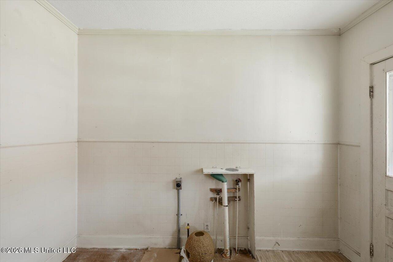 109 W Bell Avenue Property Photo 12