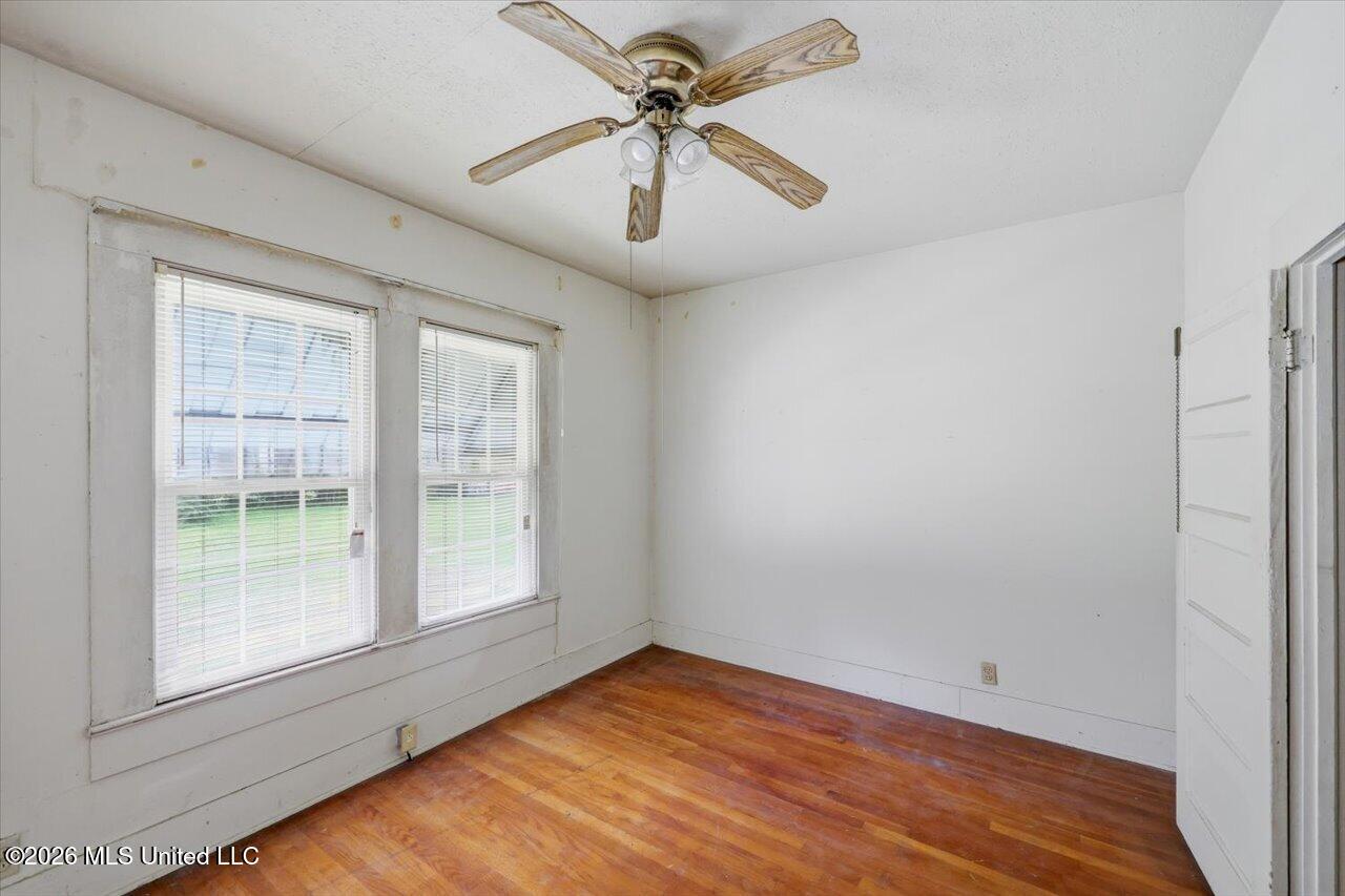 109 W Bell Avenue Property Photo 15