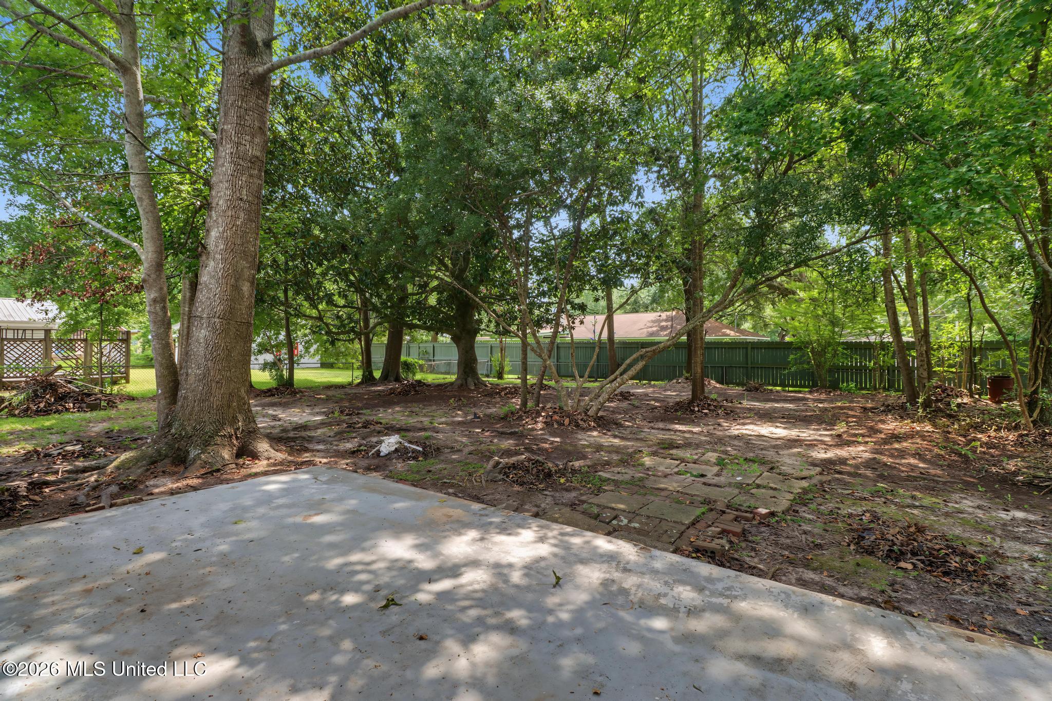 273 Holcomb Boulevard Property Photo 5