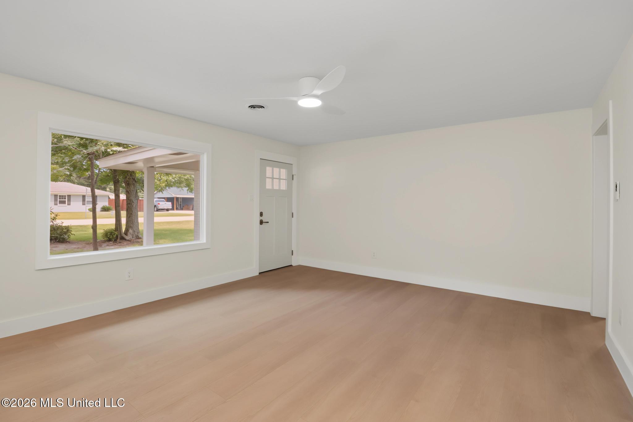 273 Holcomb Boulevard Property Photo 7