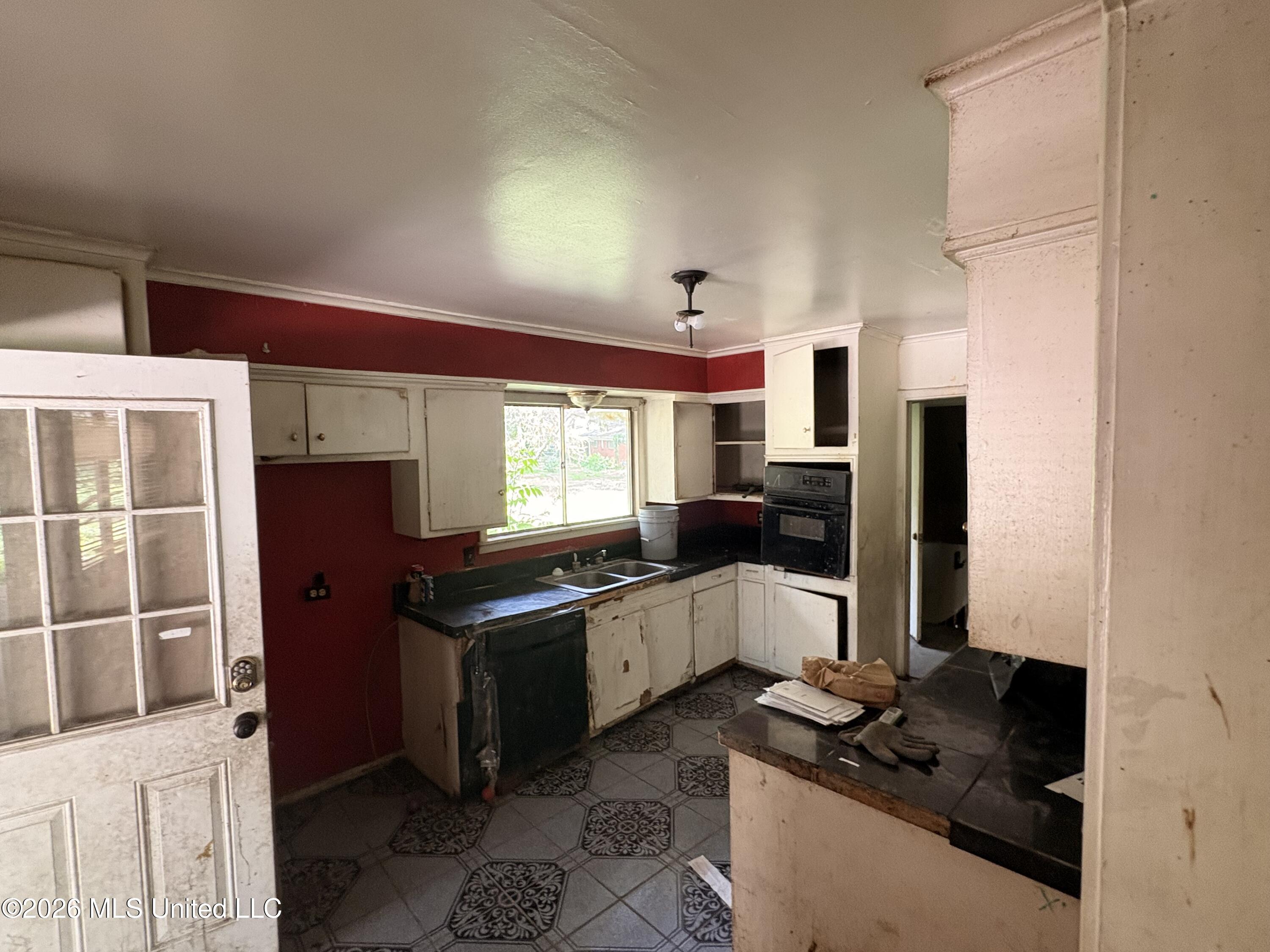 2729 E Benwood Drive Property Photo 11