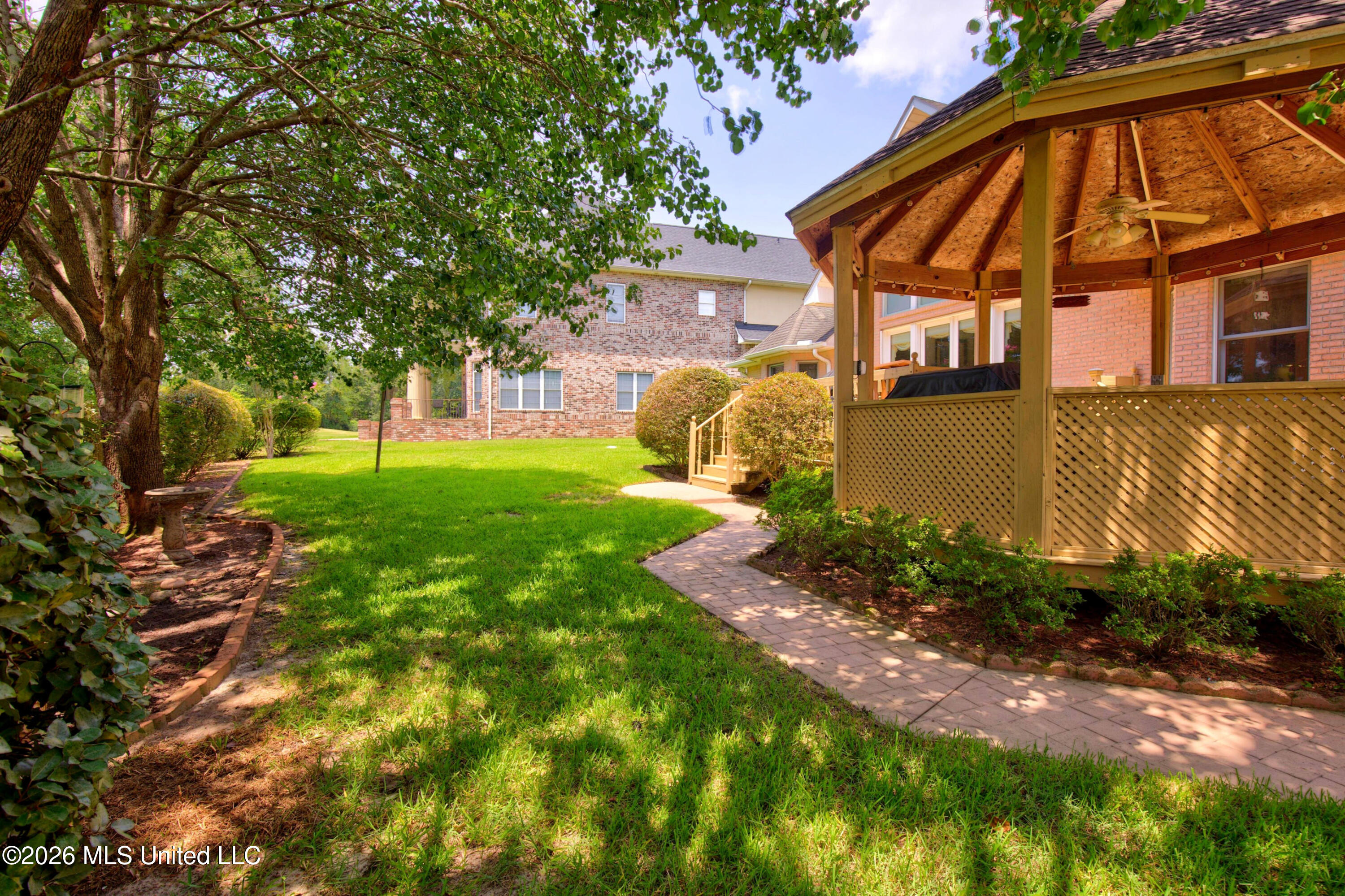 7523 Cherryhill Drive Property Photo 47