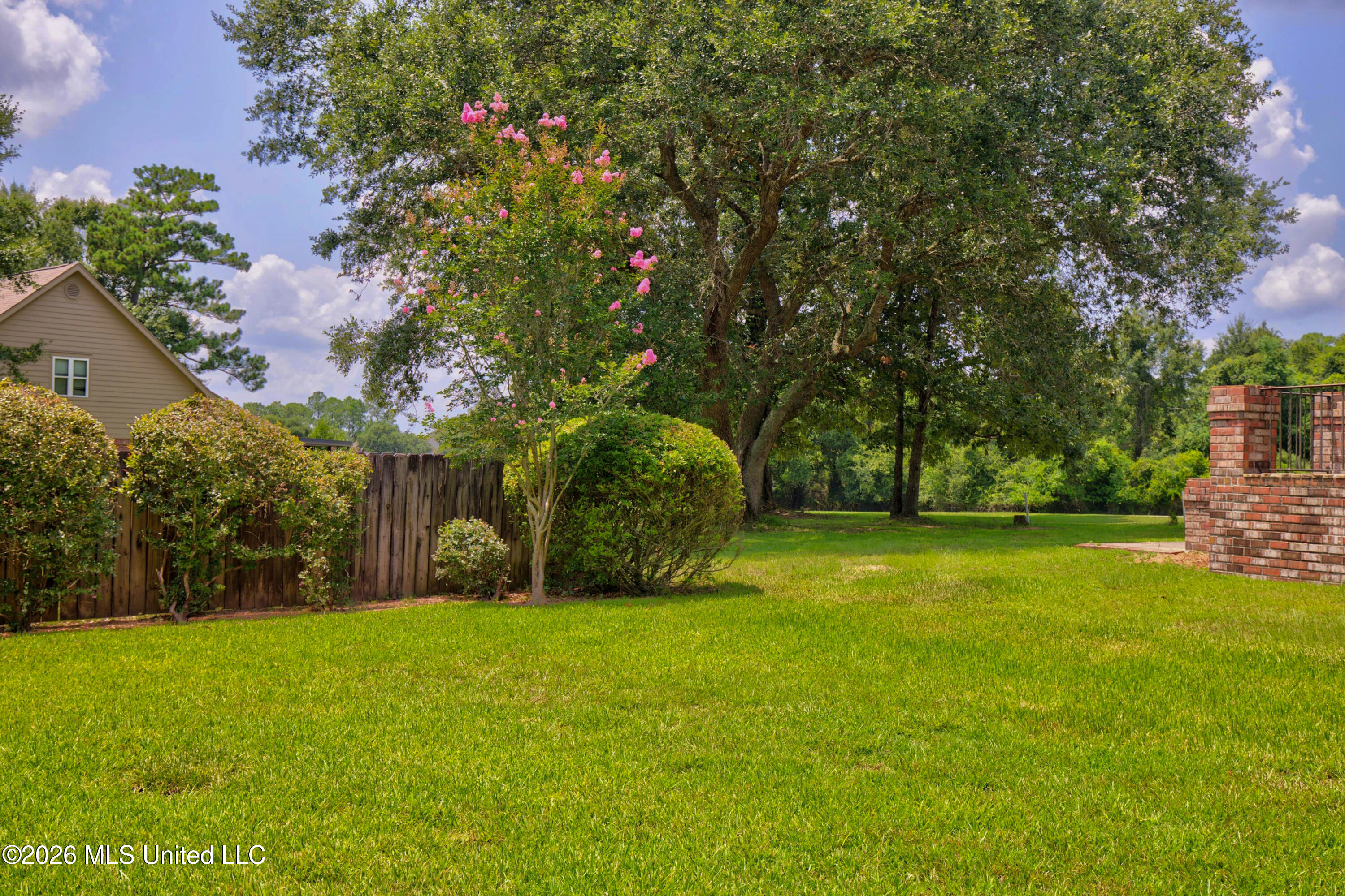 7523 Cherryhill Drive Property Photo 54