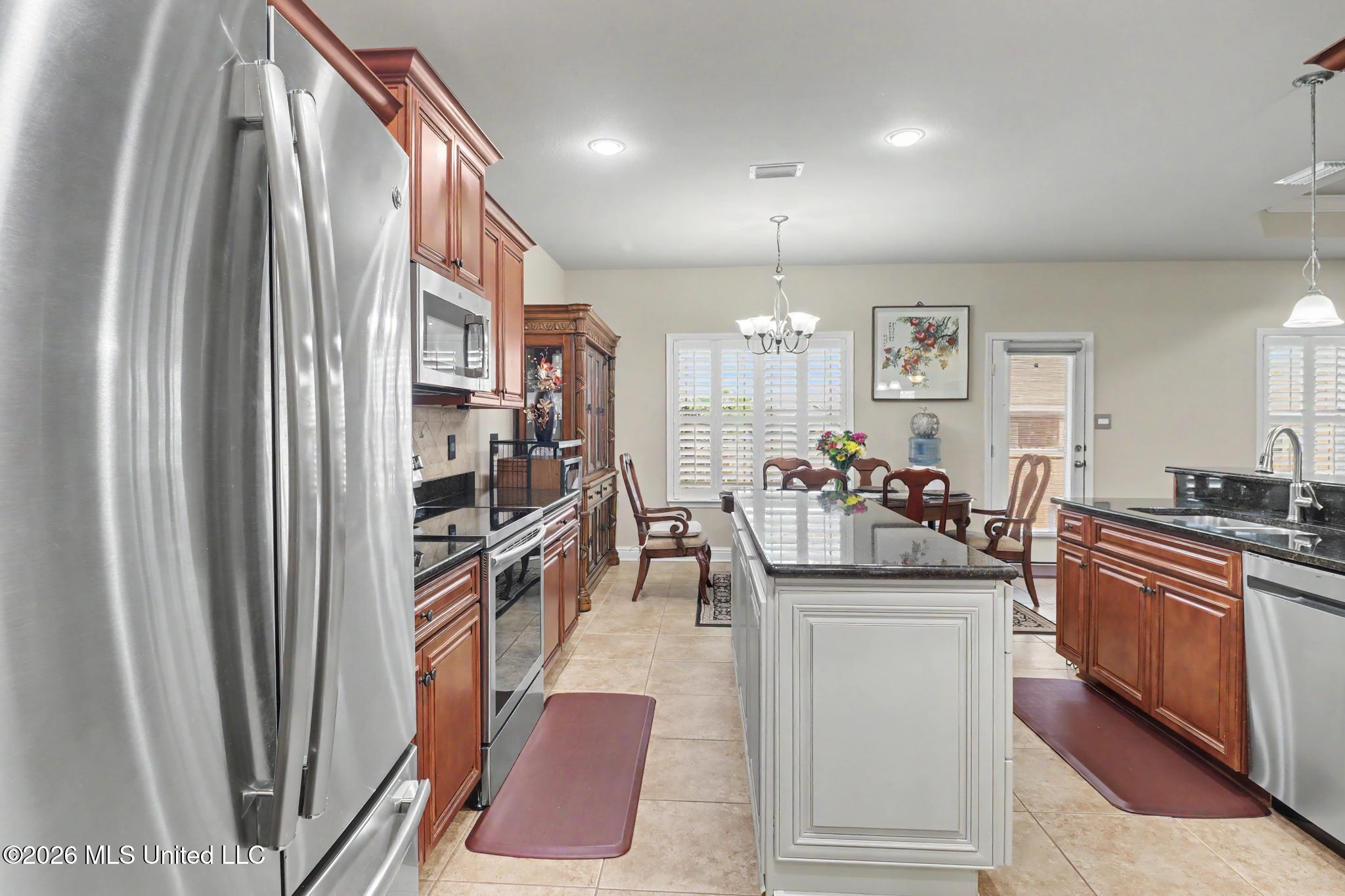 10241 Hutter Road Property Photo 14