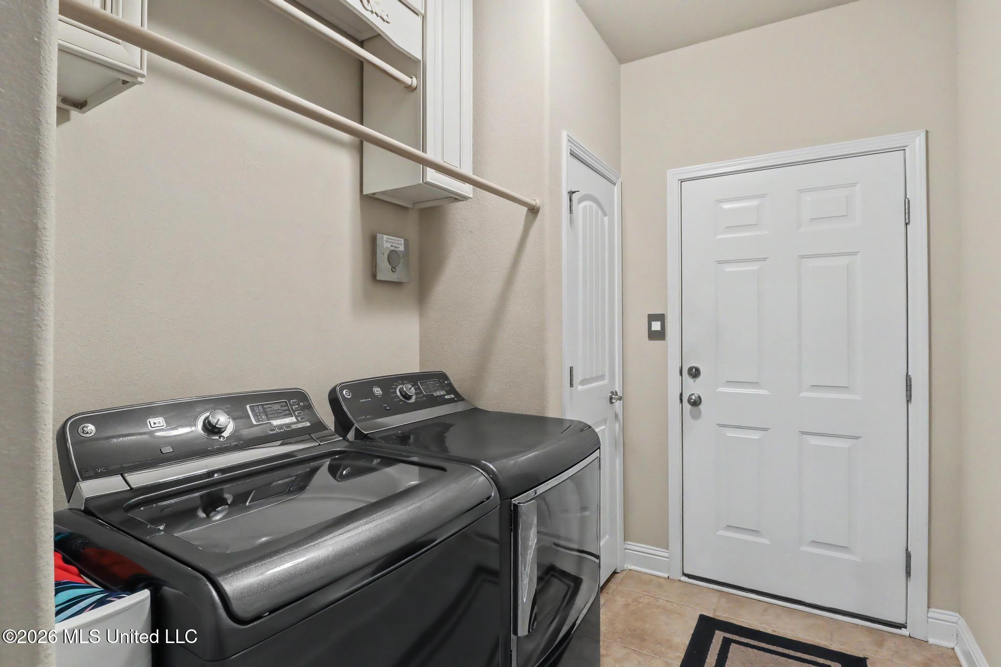 10241 Hutter Road Property Photo 18