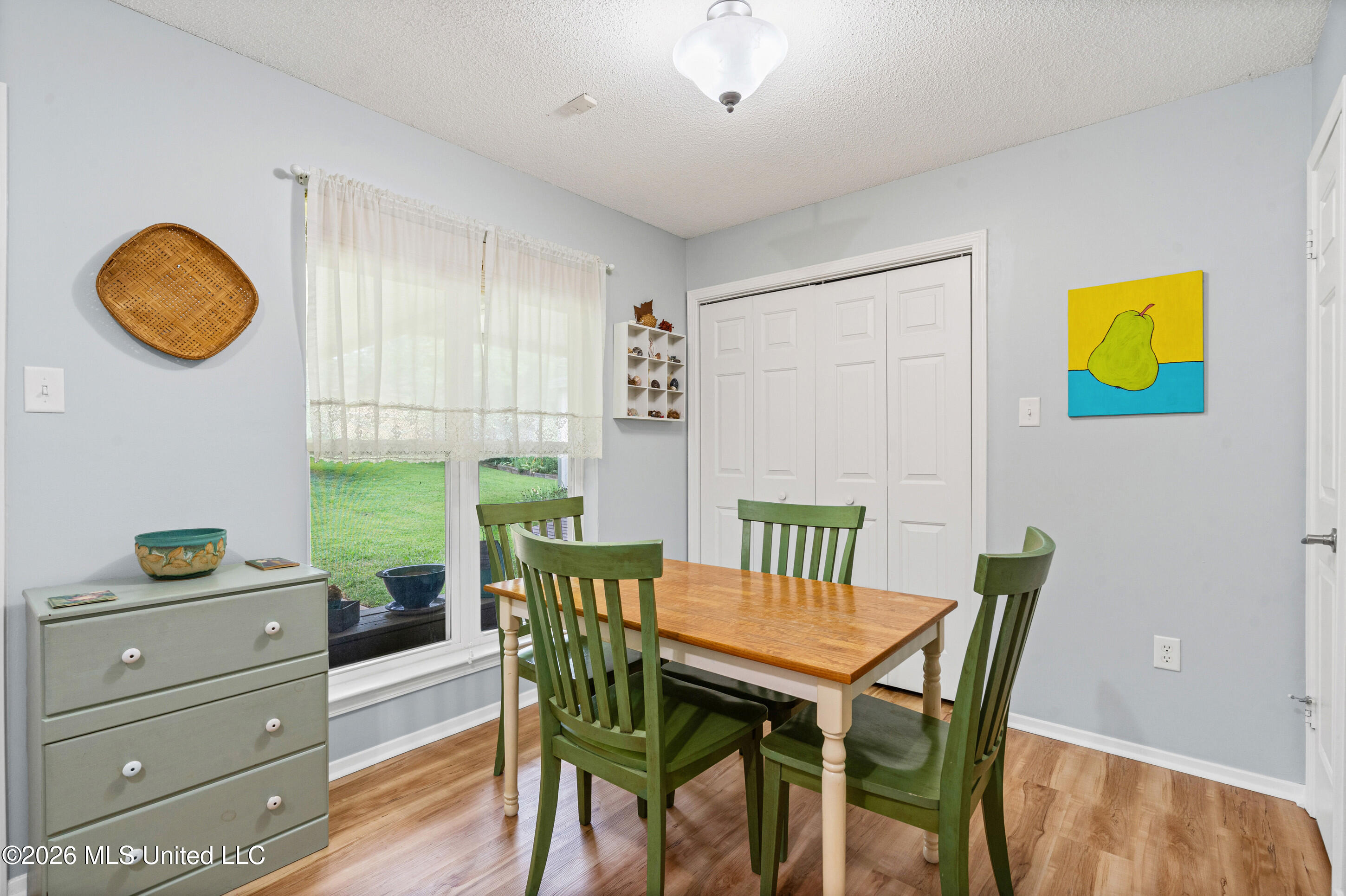 4227 Highgate Drive Property Photo 7