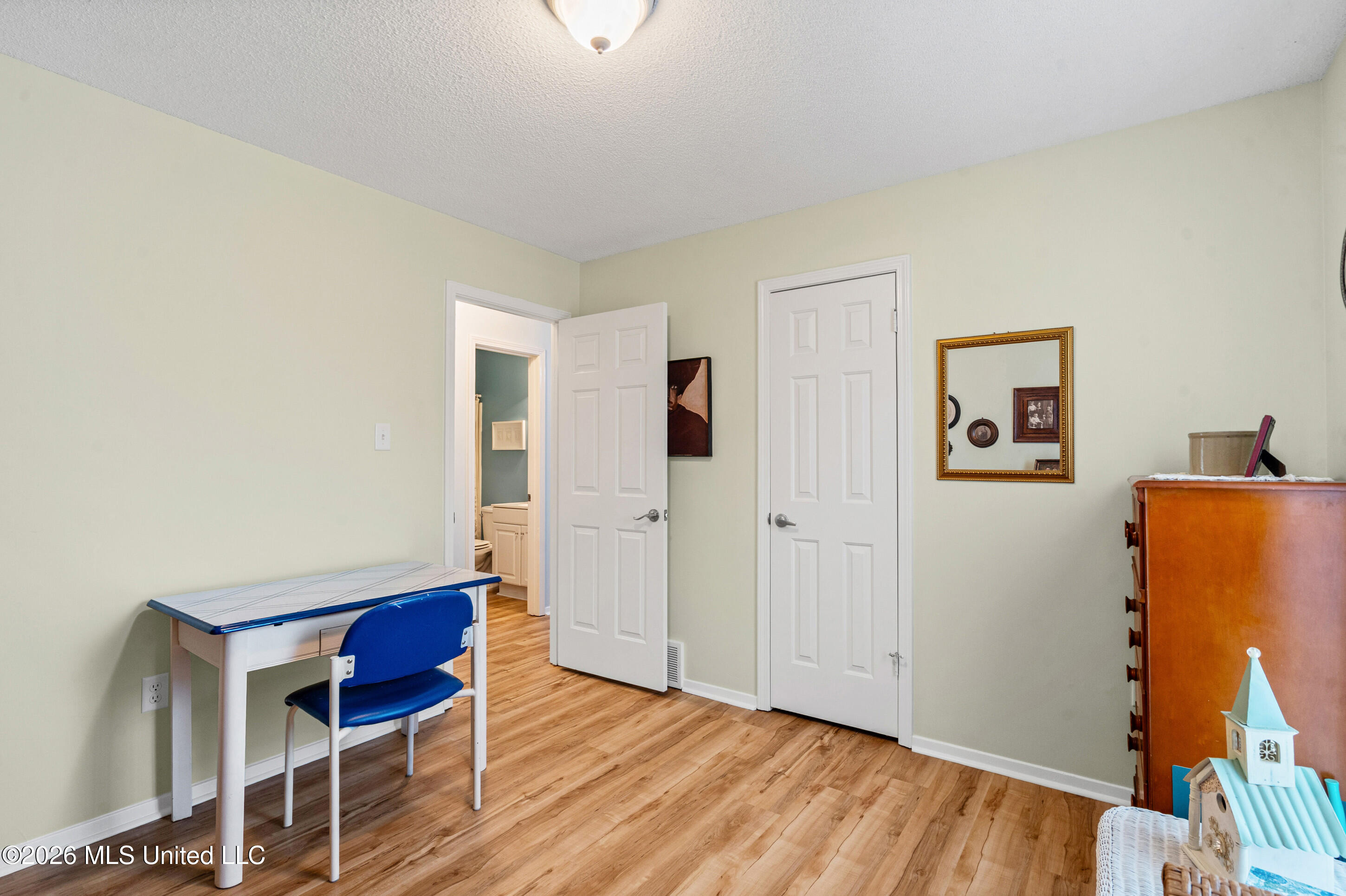 4227 Highgate Drive Property Photo 13