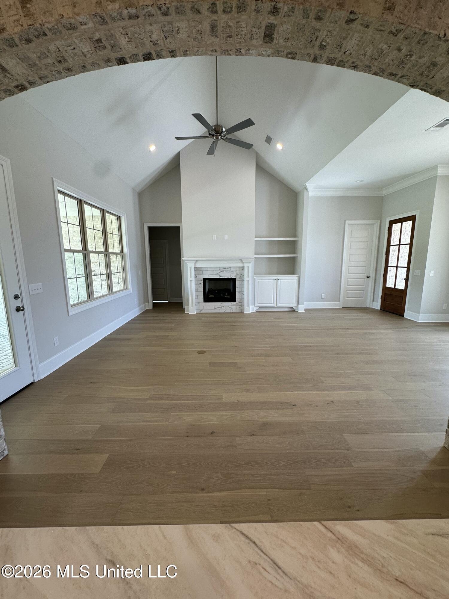 412 Old Maple Cove Property Photo 4