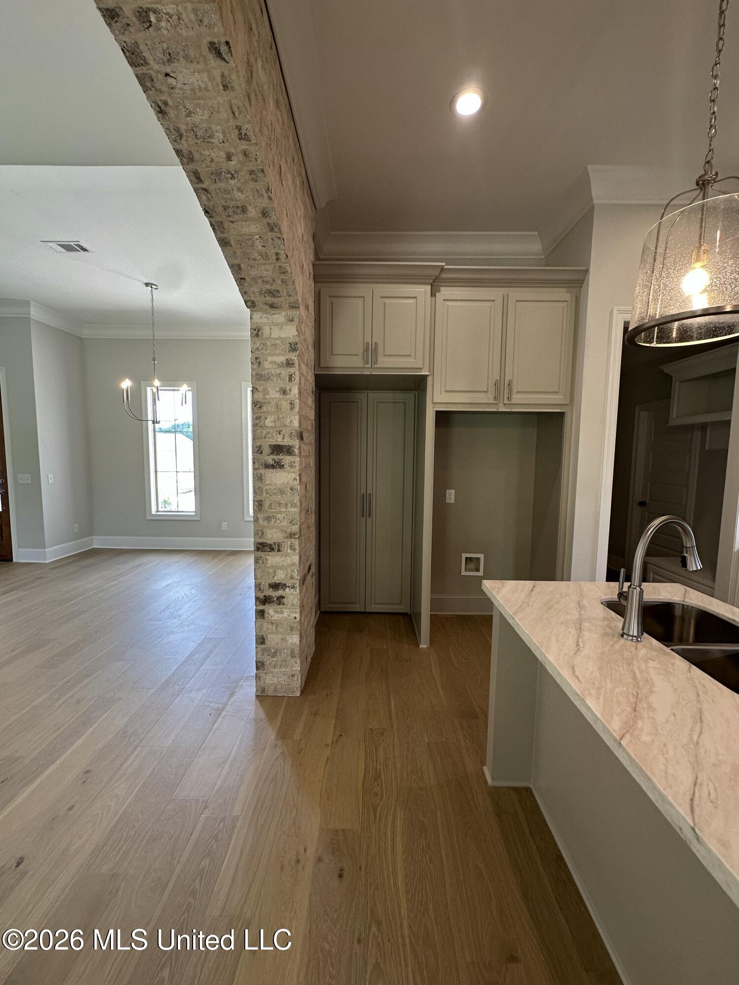 412 Old Maple Cove Property Photo 10