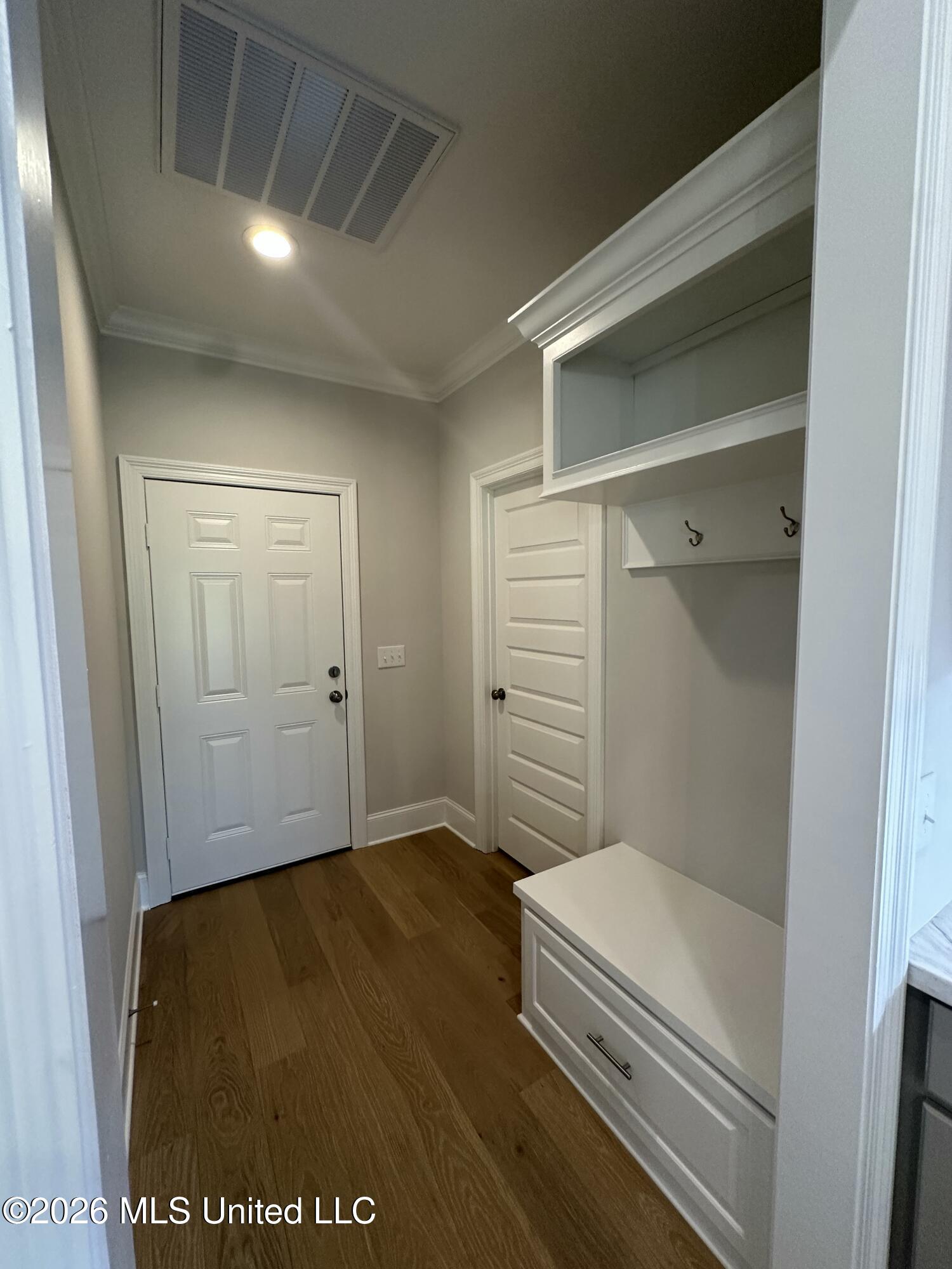 412 Old Maple Cove Property Photo 12