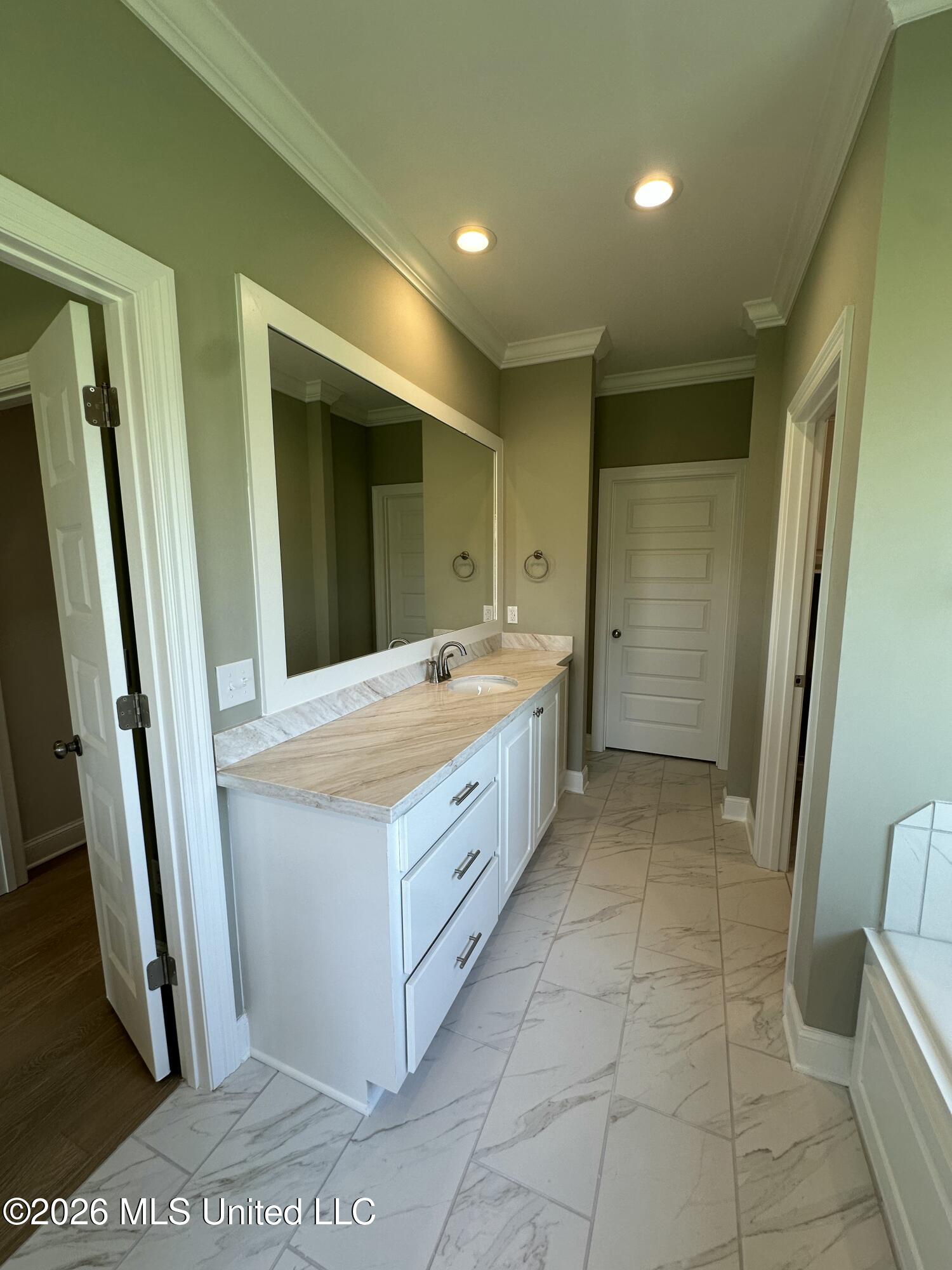 412 Old Maple Cove Property Photo 19