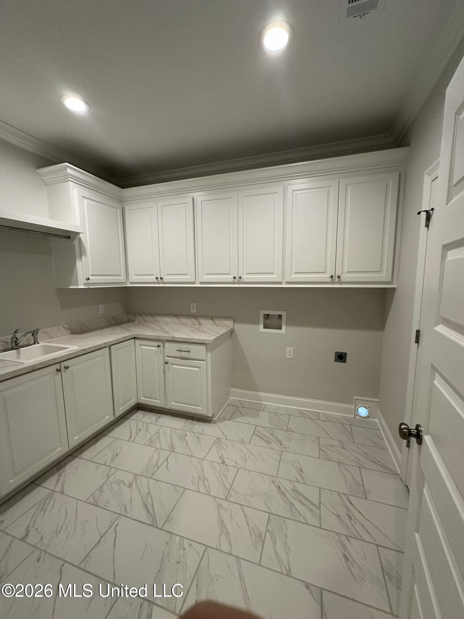 412 Old Maple Cove Property Photo 26