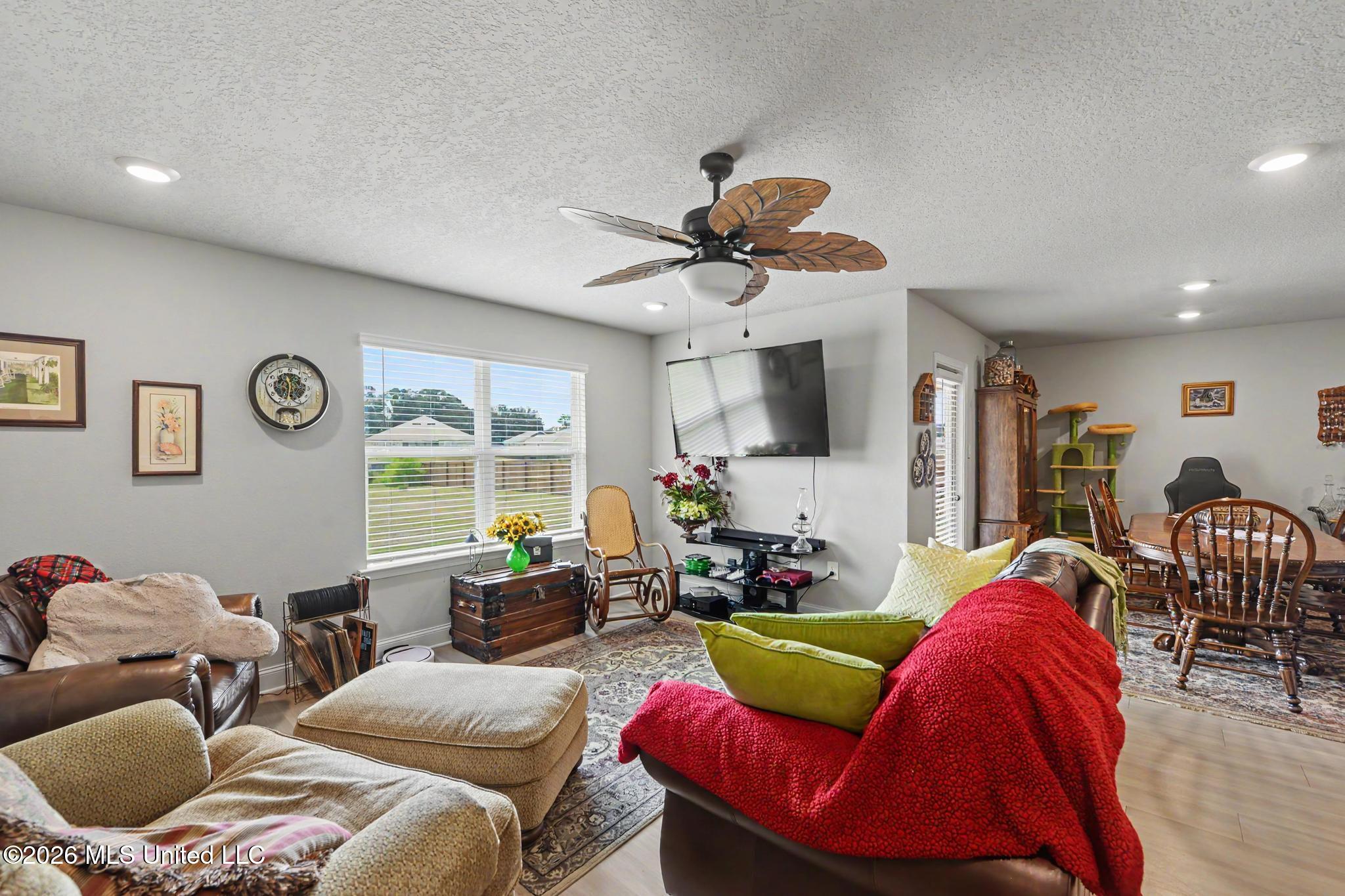 133 Mulberry Drive Property Photo 4