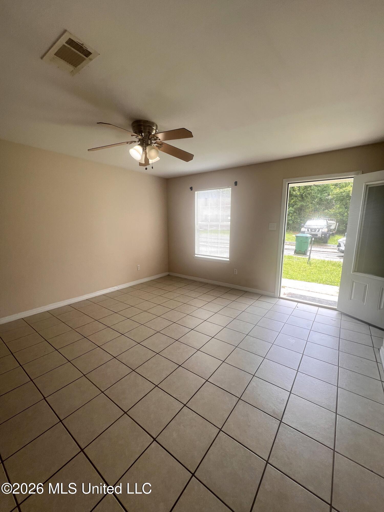 1334 Foxwood Place Property Photo 2