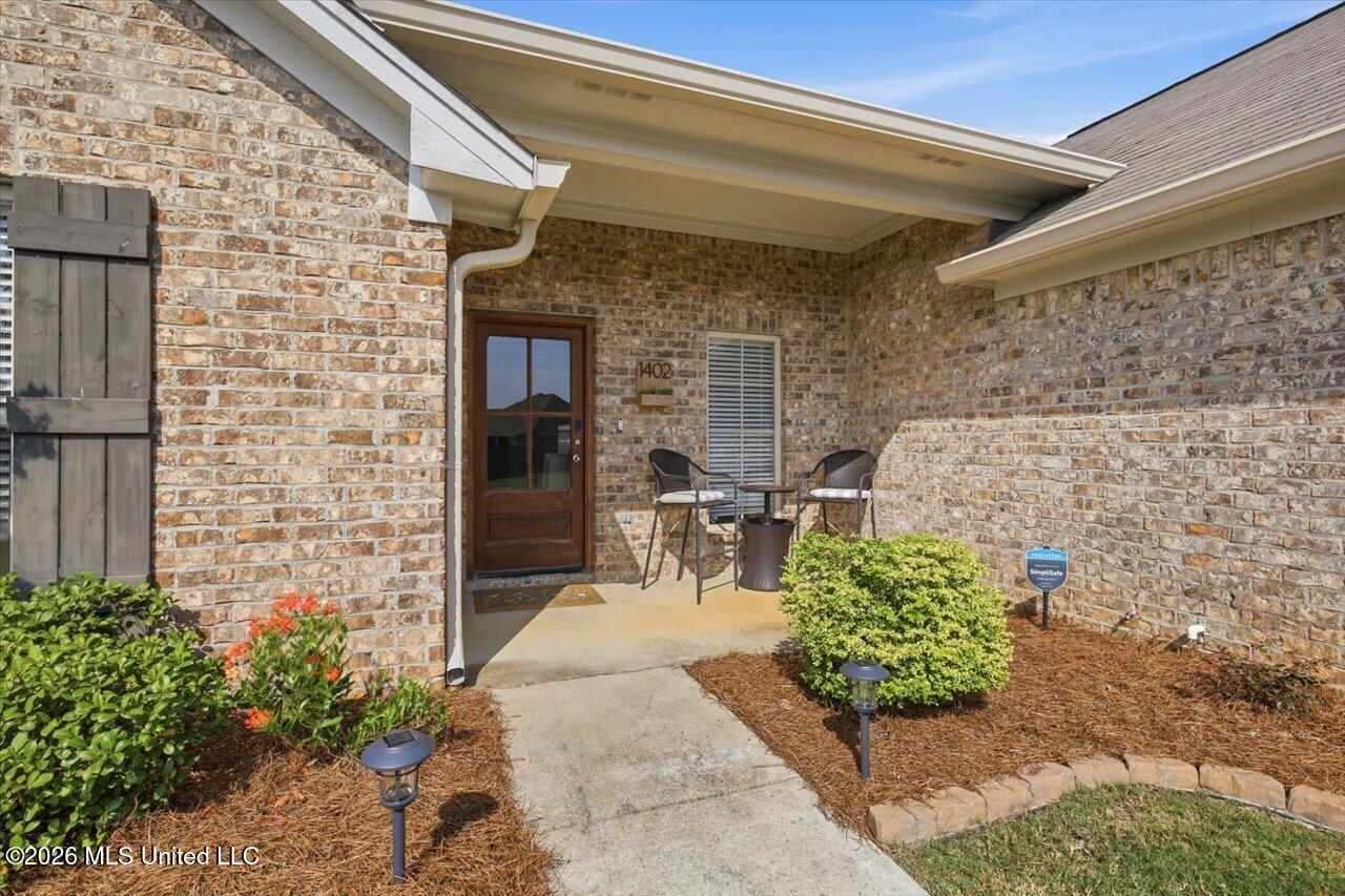1402 Victoria Lane Property Photo 4