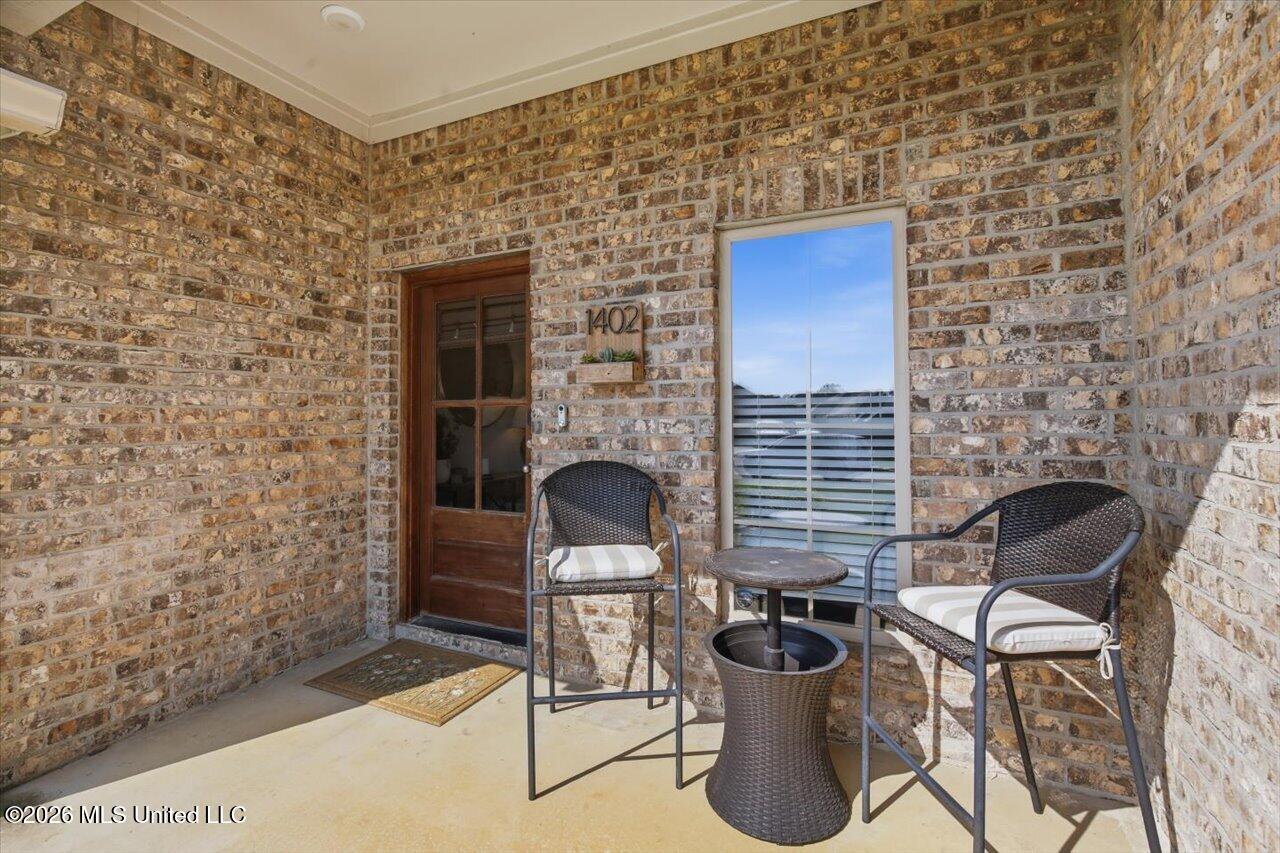 1402 Victoria Lane Property Photo 5
