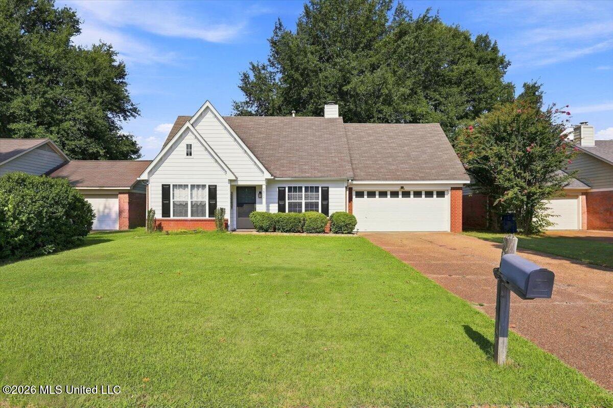 5871 Kentwood Property Photo 2